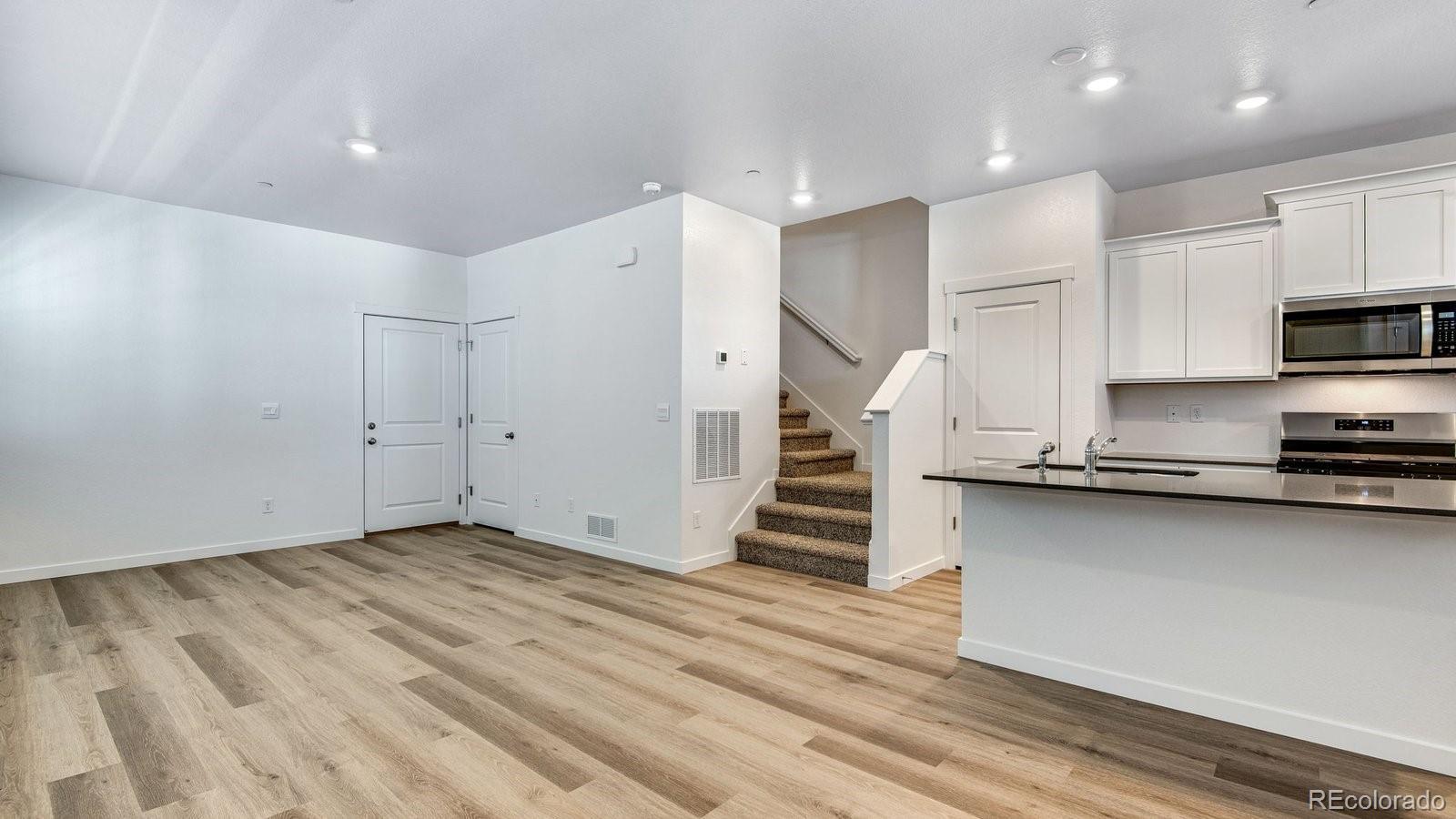 MLS Image #20 for 1342 s chester street,denver, Colorado