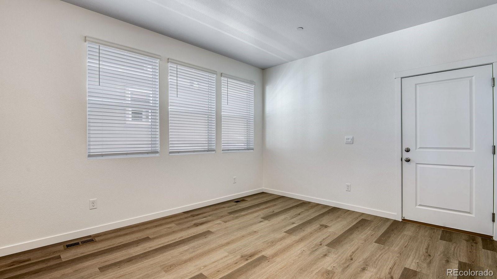 MLS Image #22 for 1342 s chester street,denver, Colorado