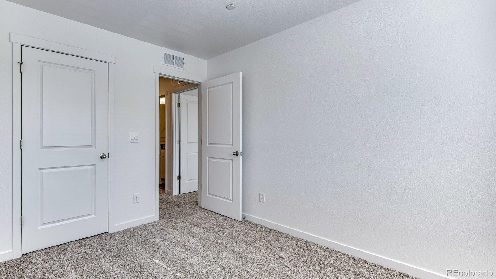 MLS Image #27 for 1342 s chester street,denver, Colorado