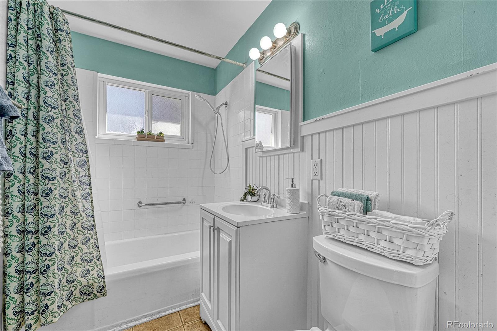 MLS Image #14 for 3650 s delaware street,englewood, Colorado