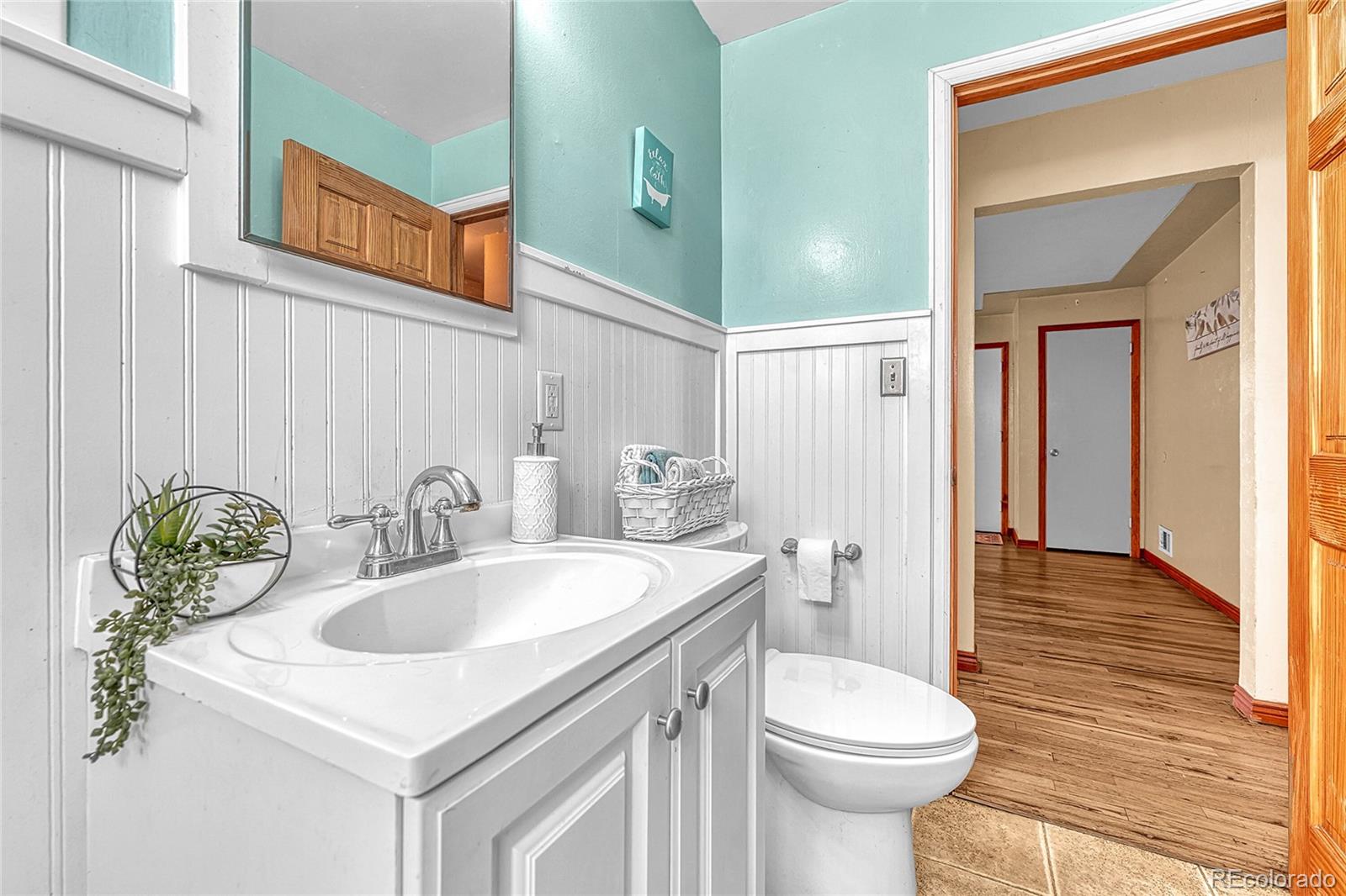 MLS Image #15 for 3650 s delaware street,englewood, Colorado