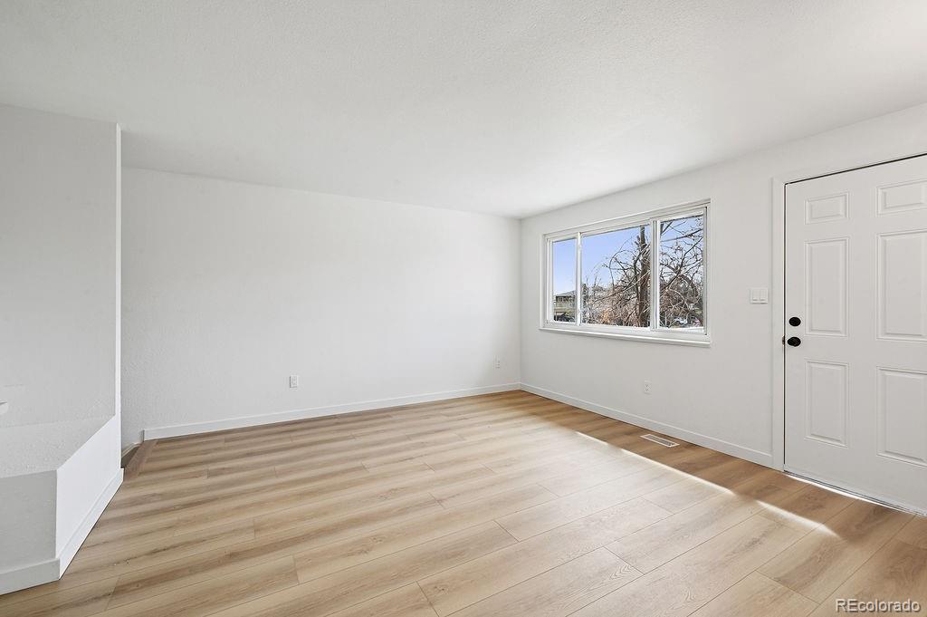 MLS Image #3 for 770 w cleveland circle,lafayette, Colorado