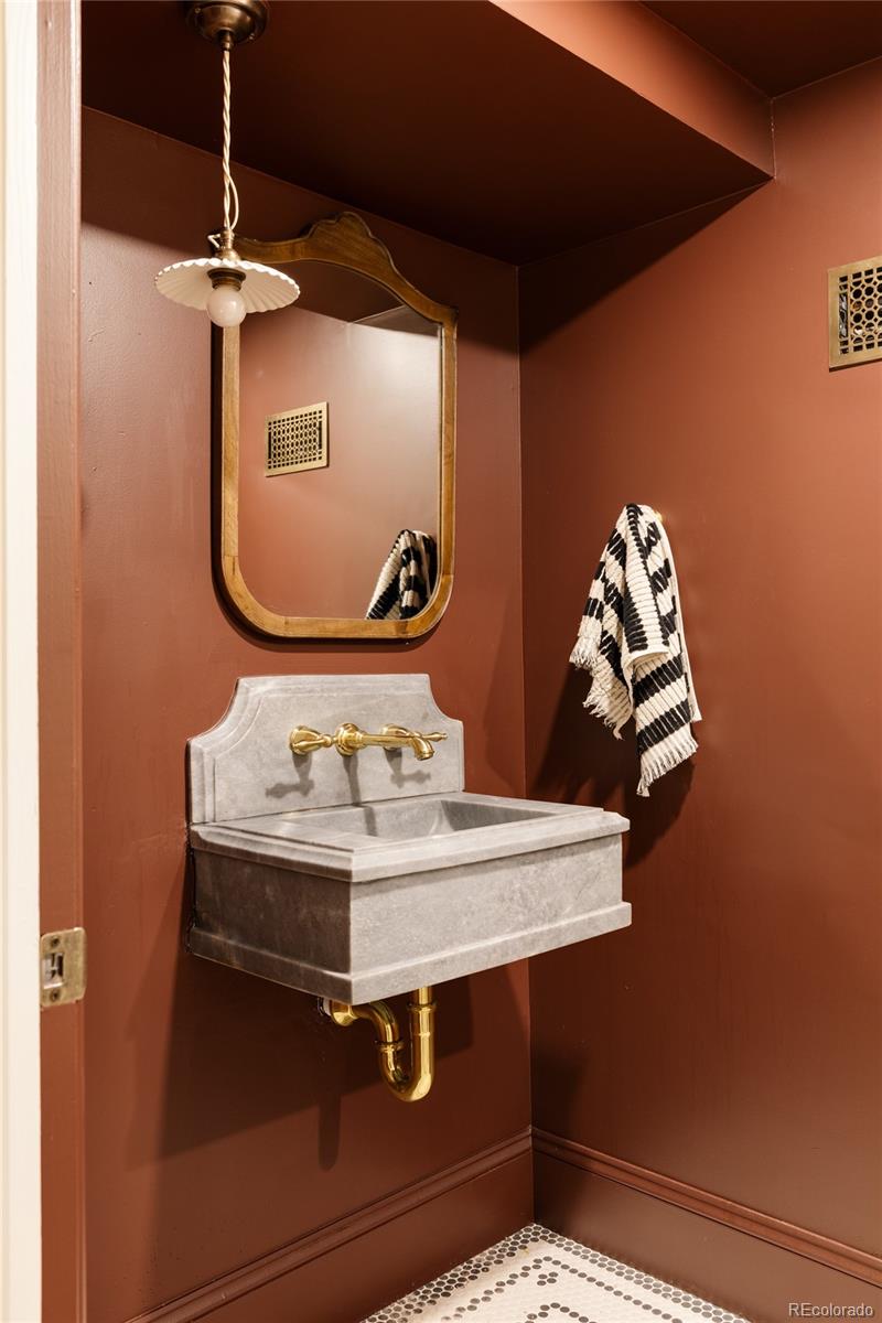 MLS Image #37 for 334  ivy street,denver, Colorado