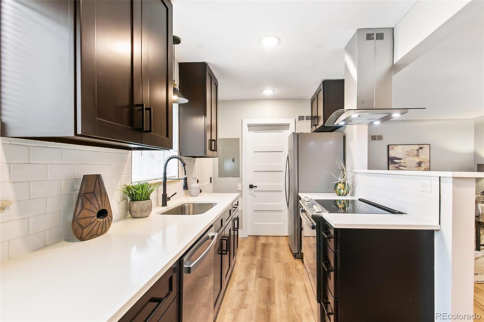 MLS Image #10 for 878  glencoe street,denver, Colorado