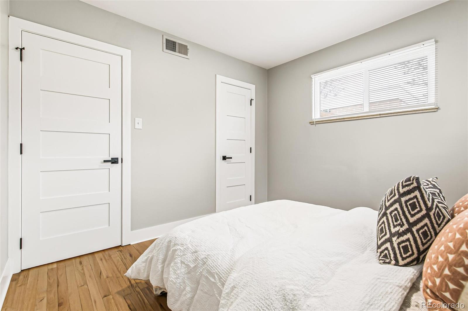 MLS Image #18 for 878  glencoe street,denver, Colorado