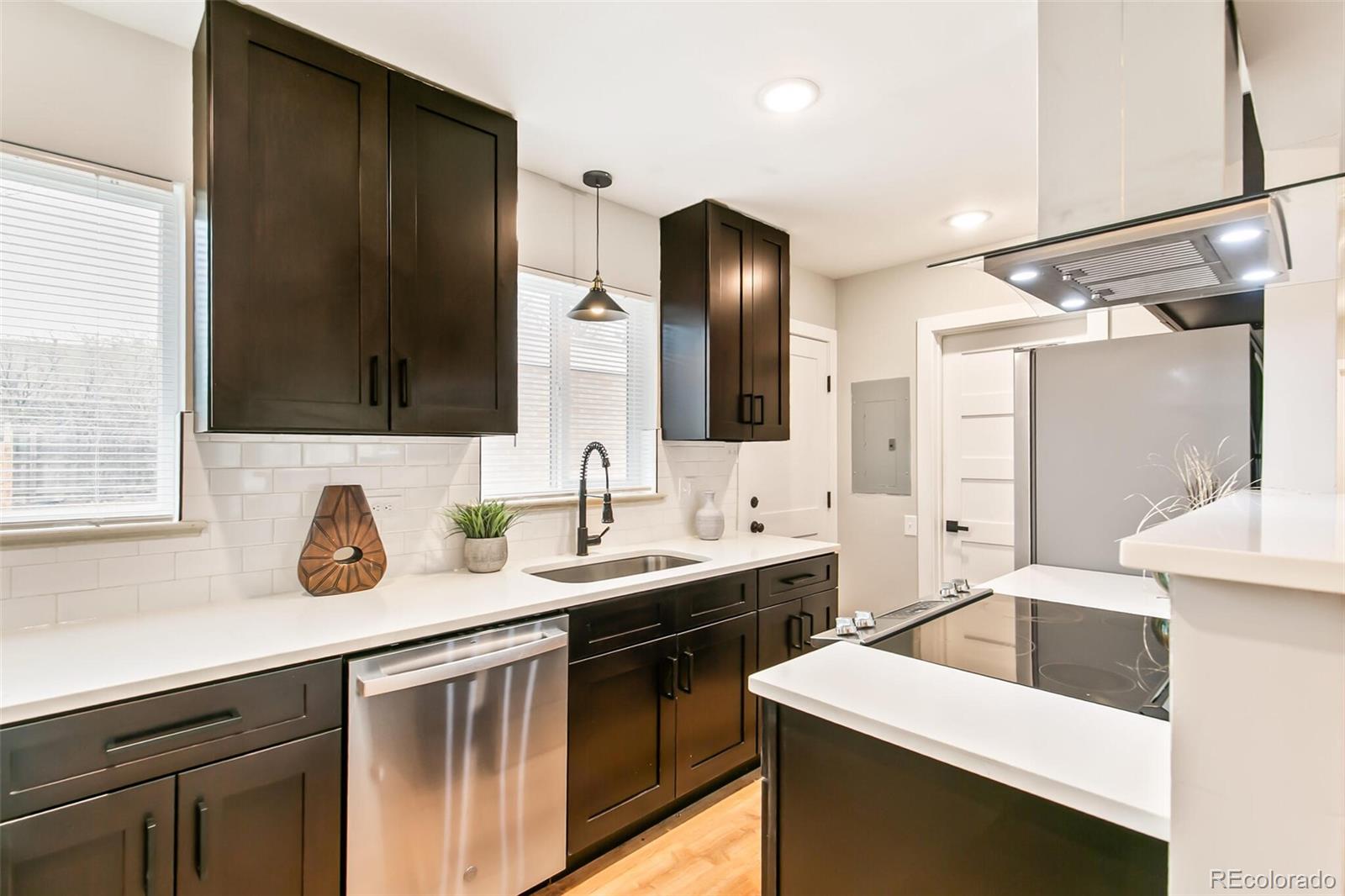 MLS Image #9 for 878  glencoe street,denver, Colorado