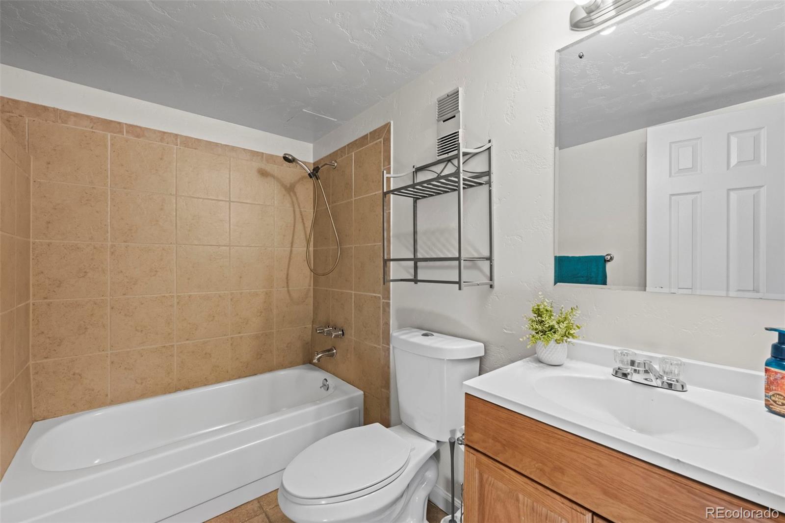 MLS Image #14 for 381 s ames street,lakewood, Colorado