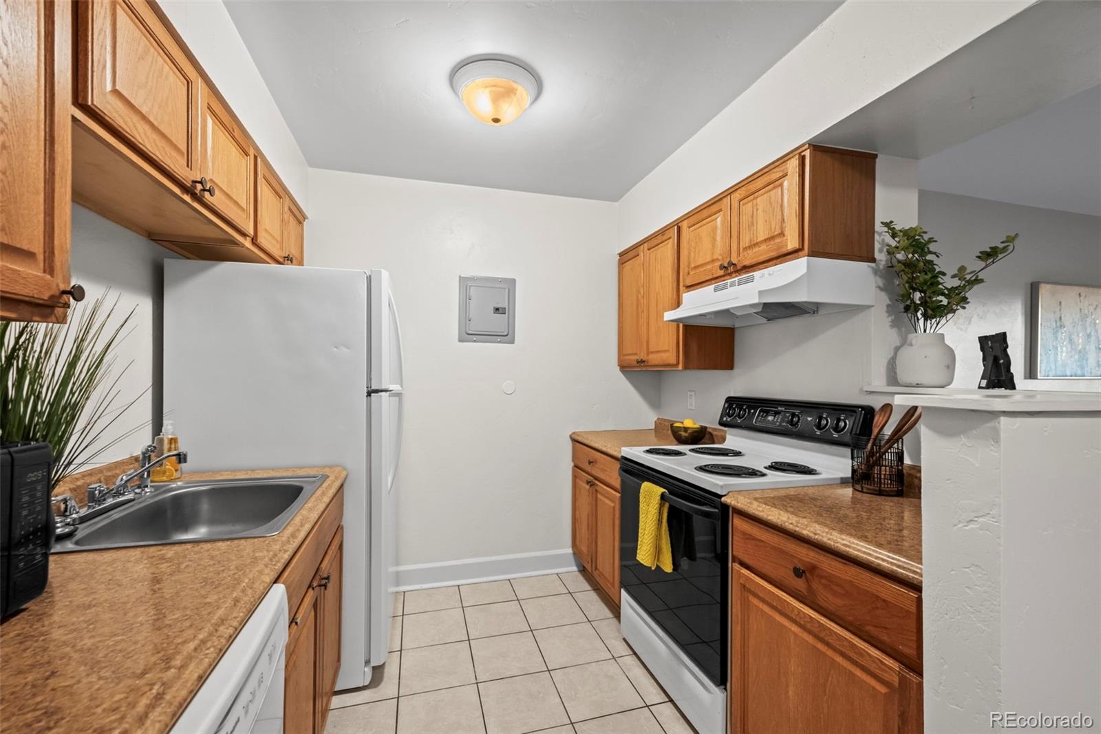 MLS Image #8 for 381 s ames street,lakewood, Colorado