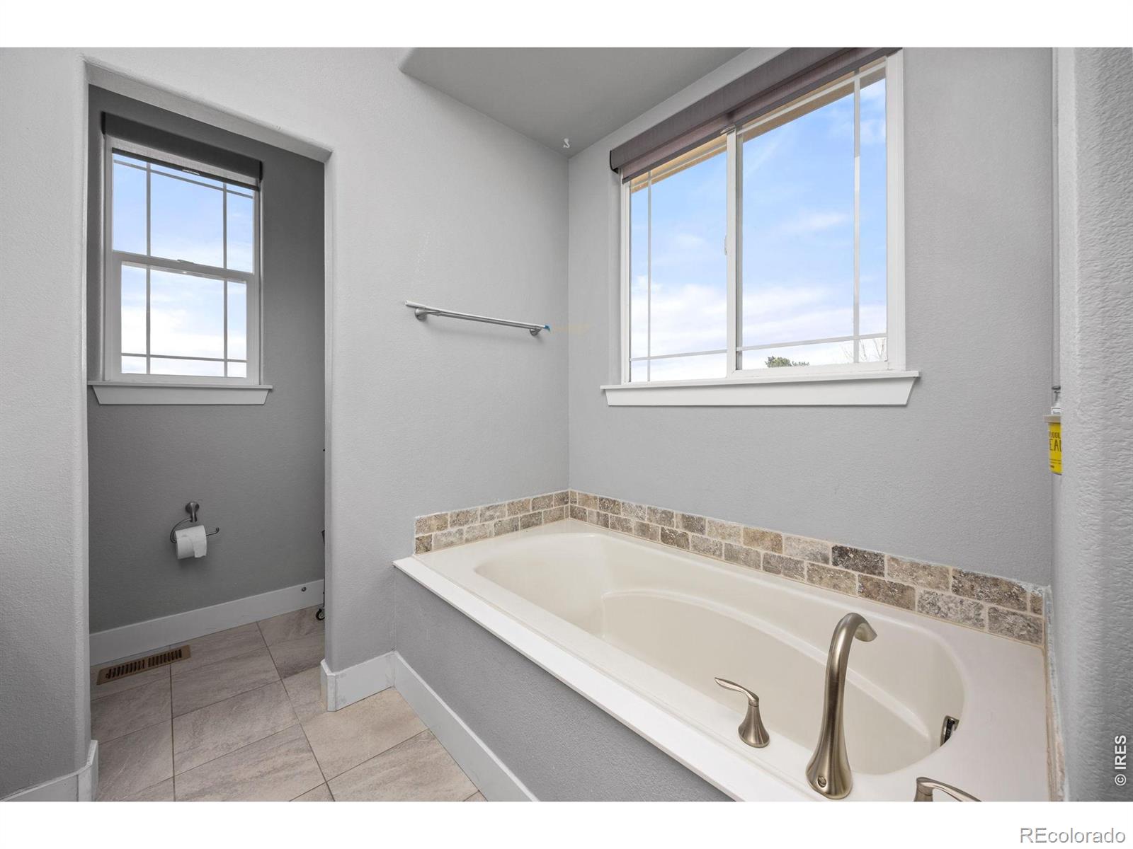 MLS Image #17 for 16497  badminton road,platteville, Colorado