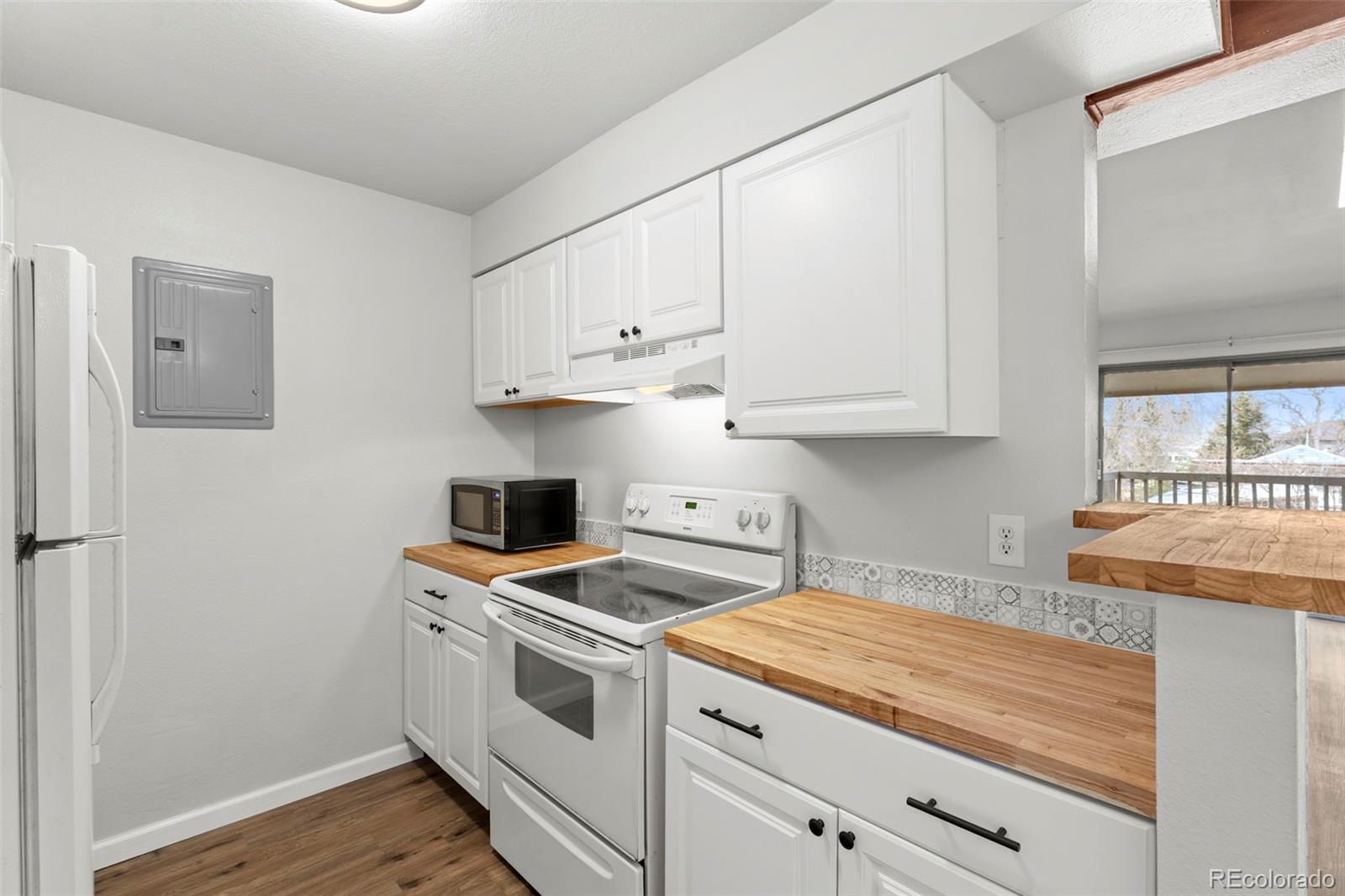 MLS Image #14 for 381 s ames street,lakewood, Colorado