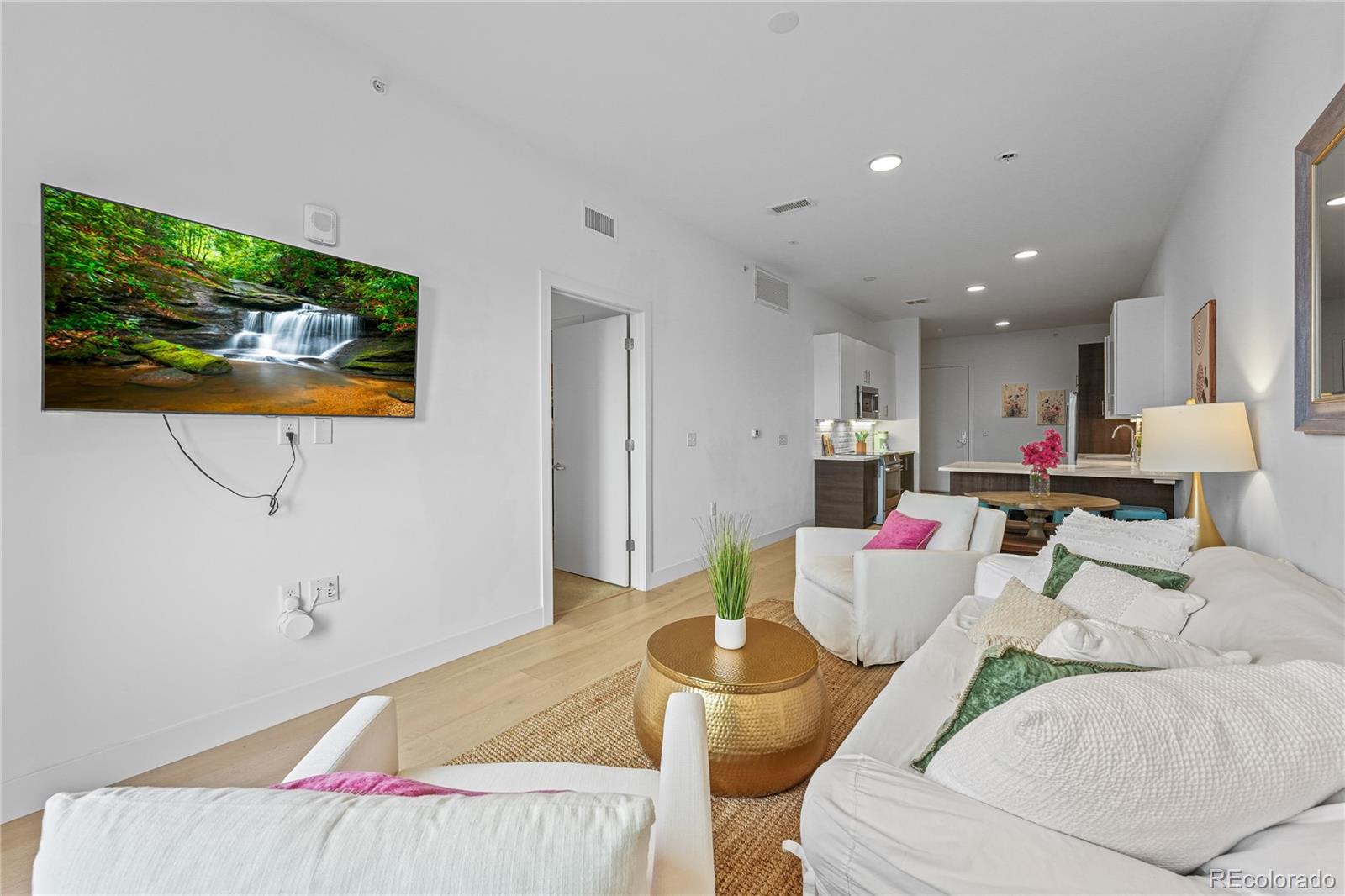 MLS Image #10 for 2530  lawrence street ra301,denver, Colorado