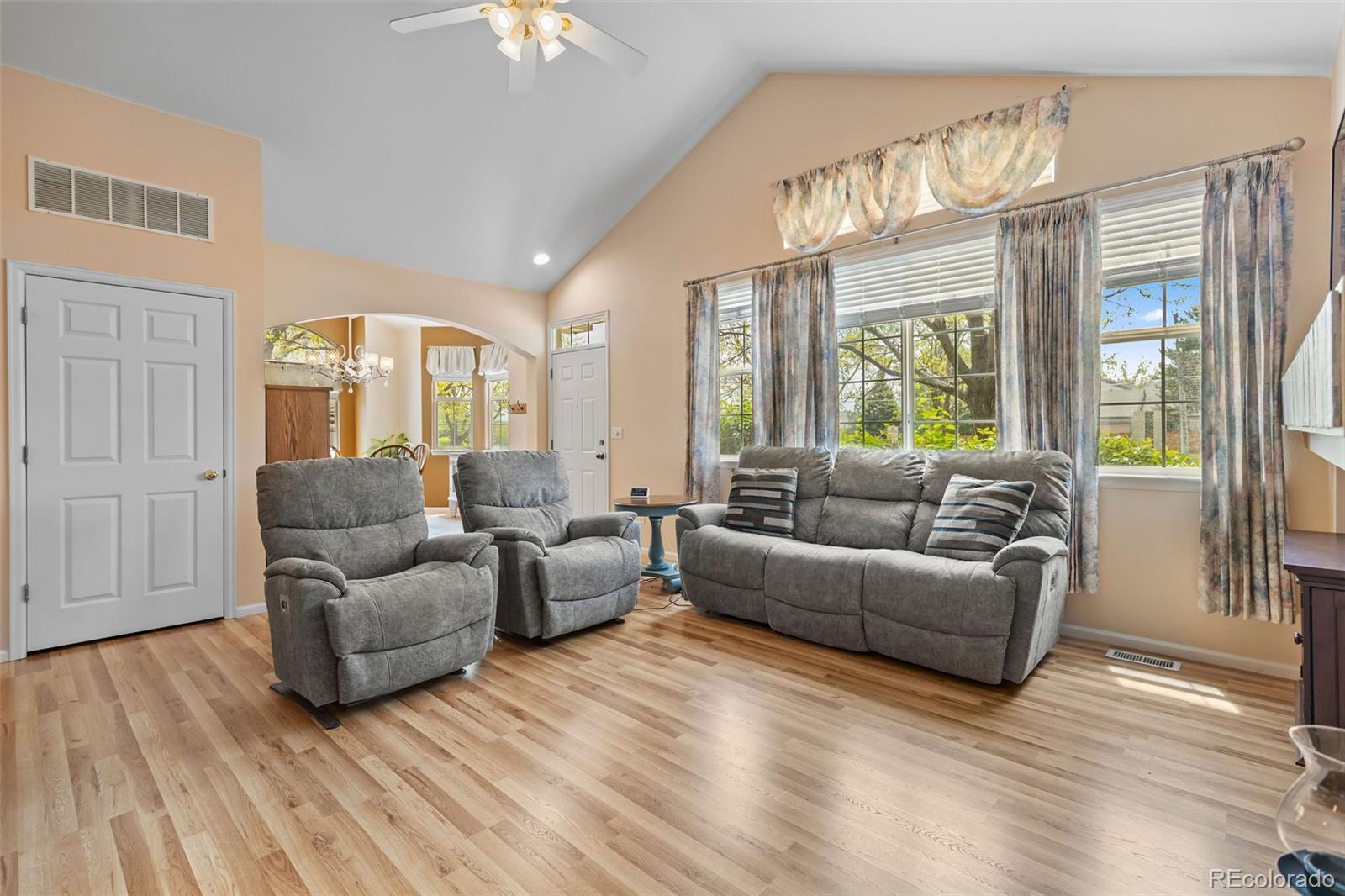 MLS Image #4 for 8873 w phillips drive ,littleton, Colorado
