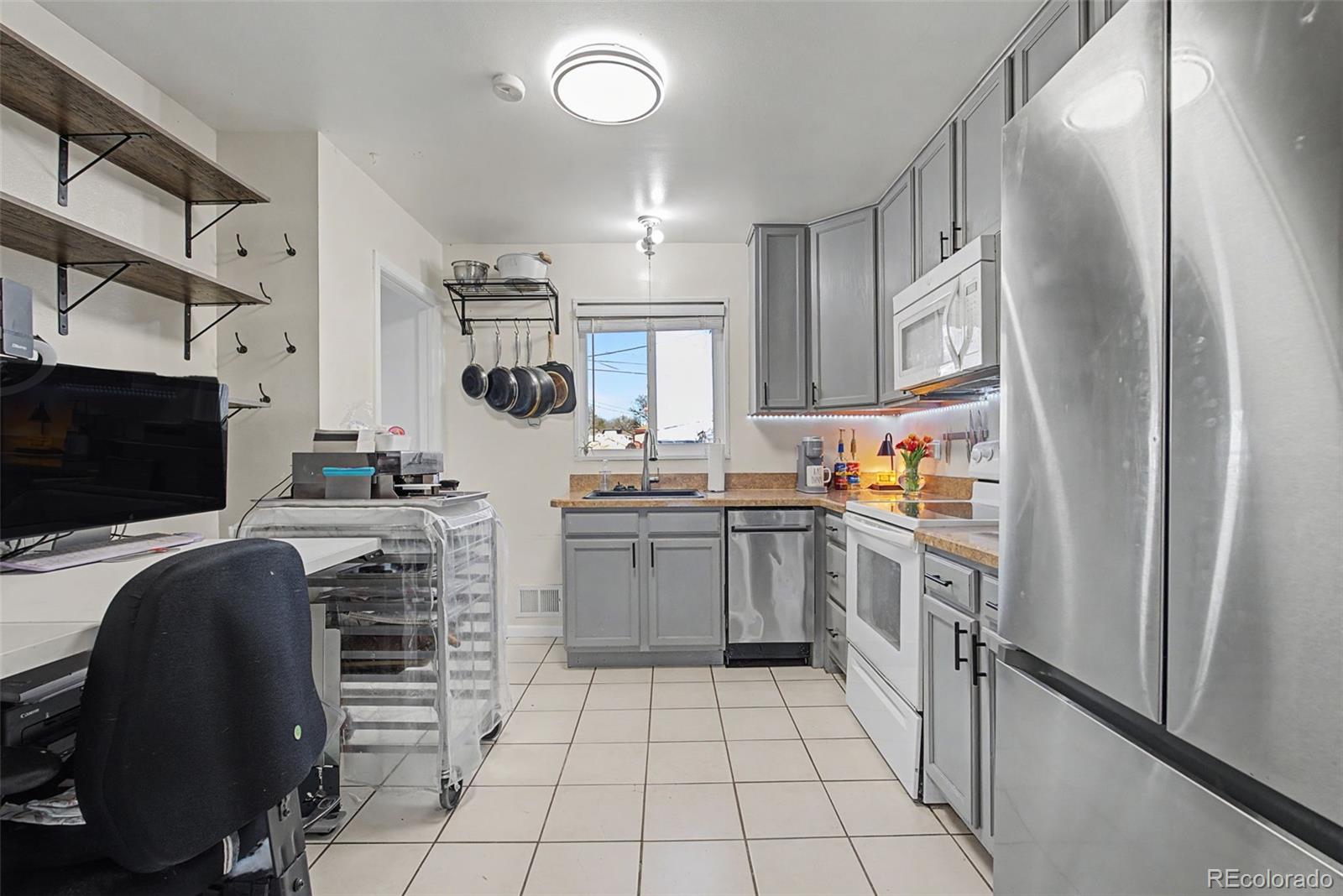 MLS Image #10 for 10903  larson drive,northglenn, Colorado