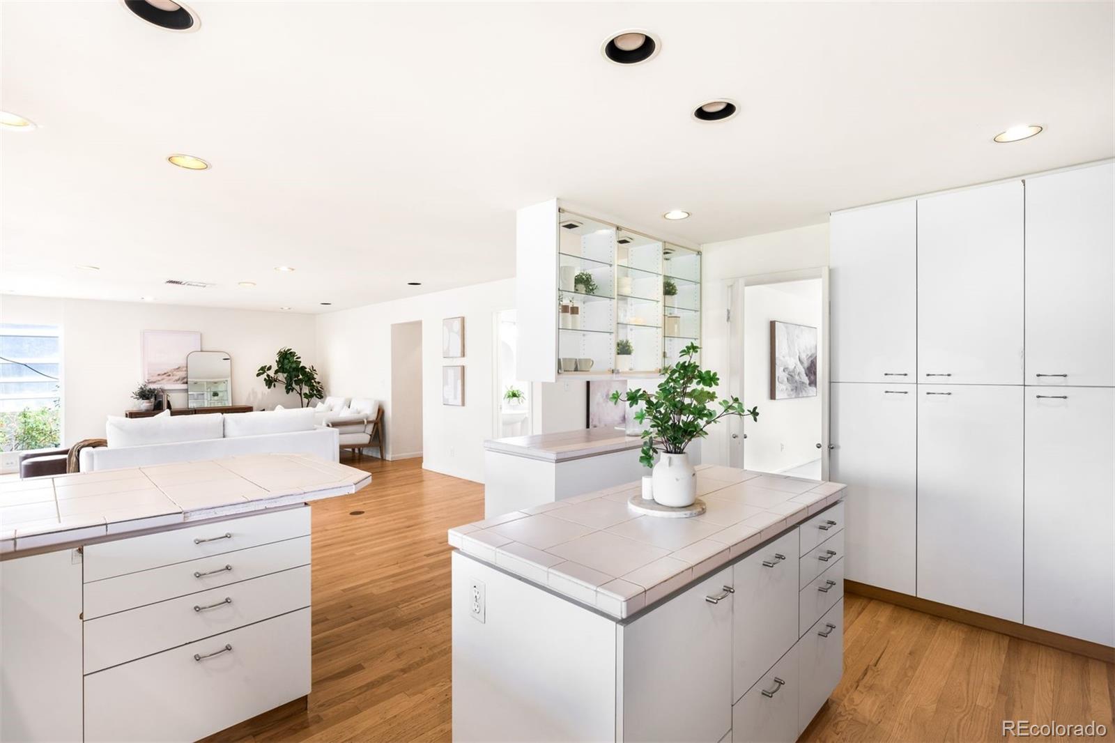 MLS Image #13 for 5691  southmoor lane,englewood, Colorado