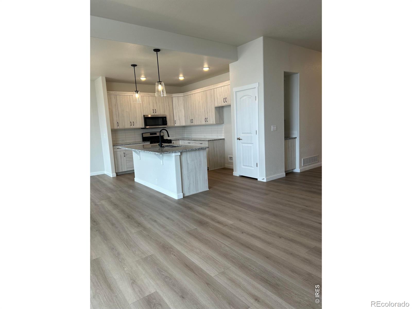 MLS Image #4 for 1156  bitterroot court,johnstown, Colorado