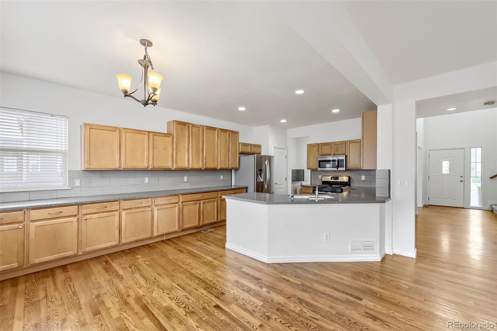 MLS Image #7 for 12204  hannibal street,commerce city, Colorado