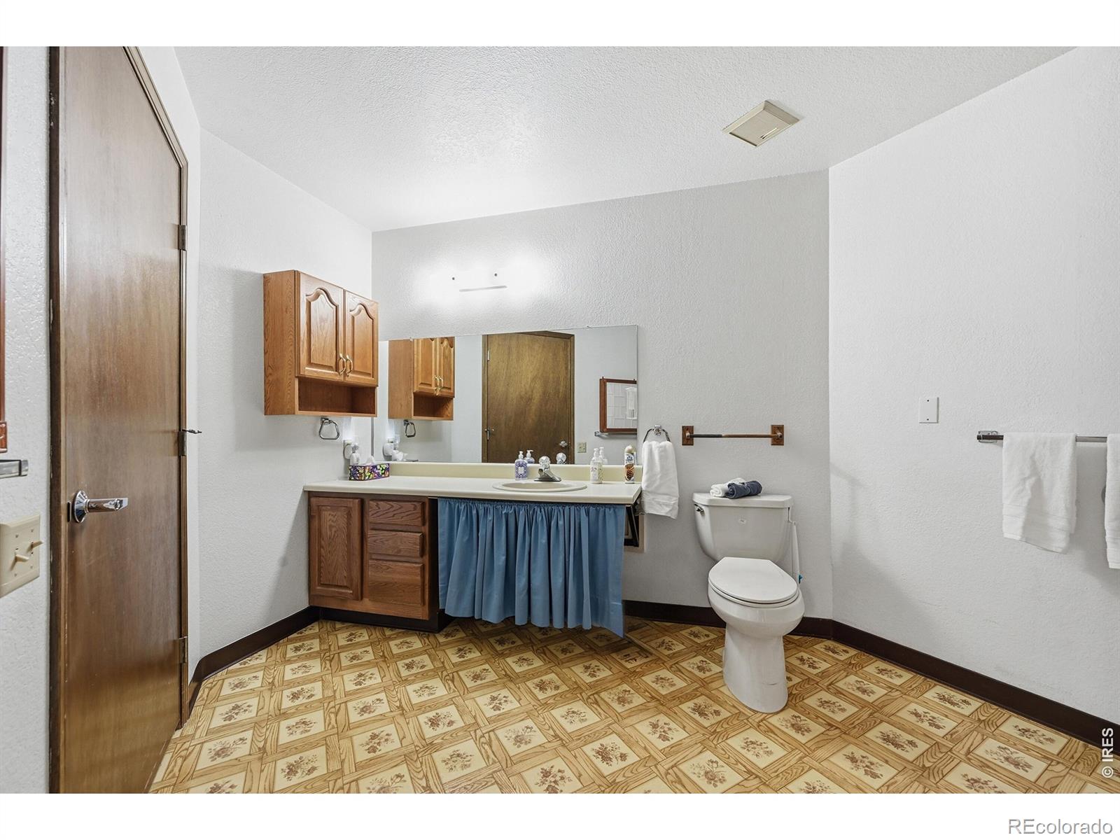 MLS Image #17 for 12565  sheridan boulevard,broomfield, Colorado