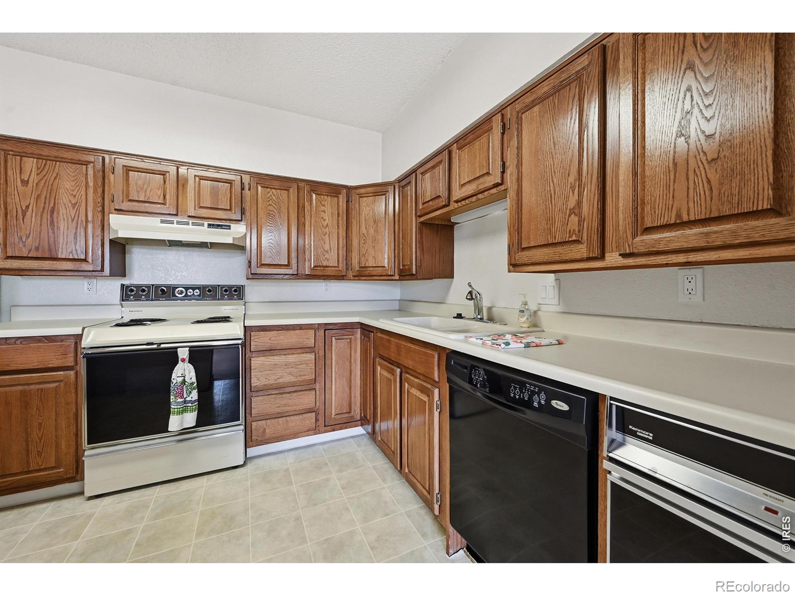 MLS Image #23 for 12565  sheridan boulevard,broomfield, Colorado