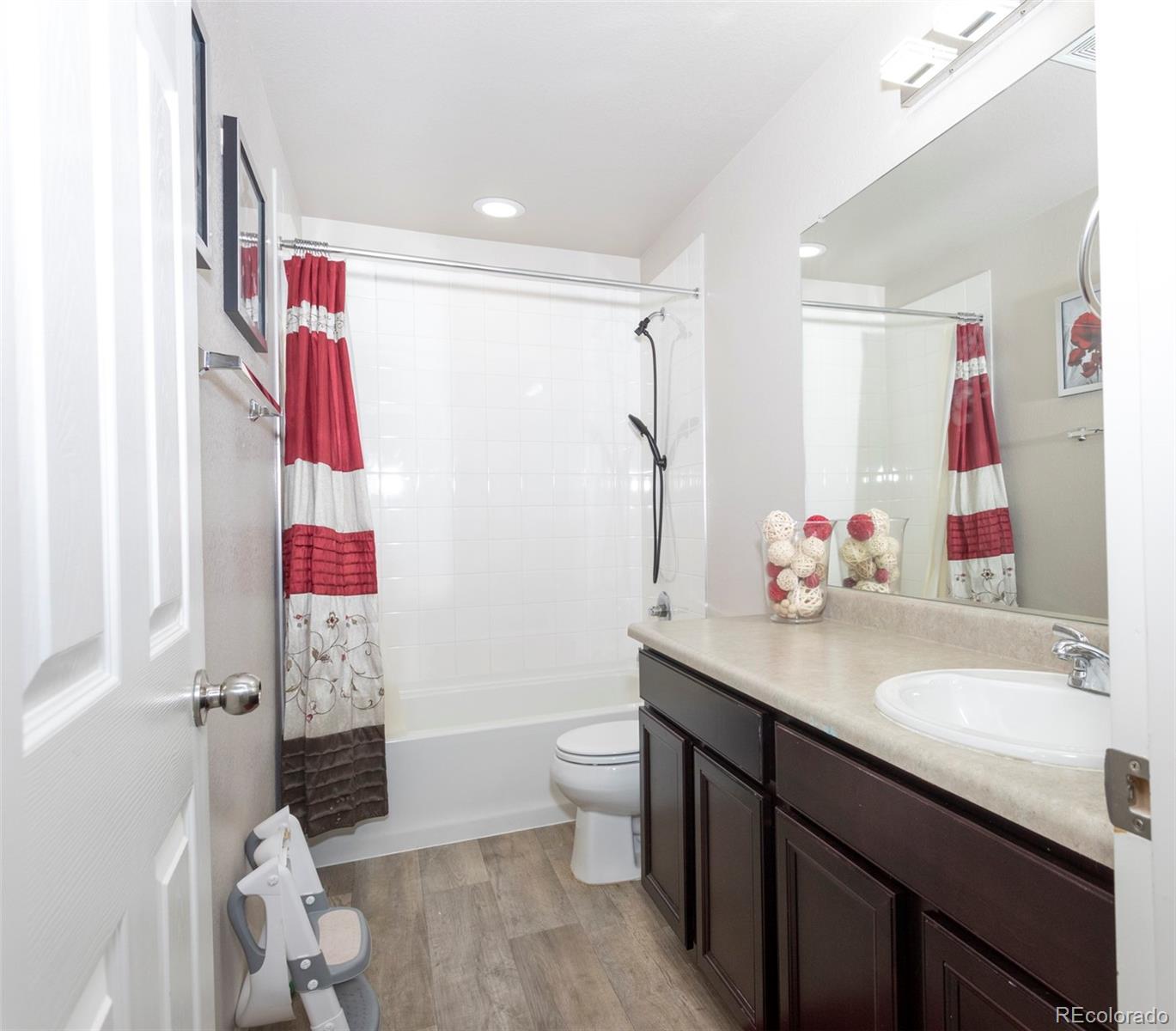 MLS Image #16 for 15803 e warner drive,denver, Colorado