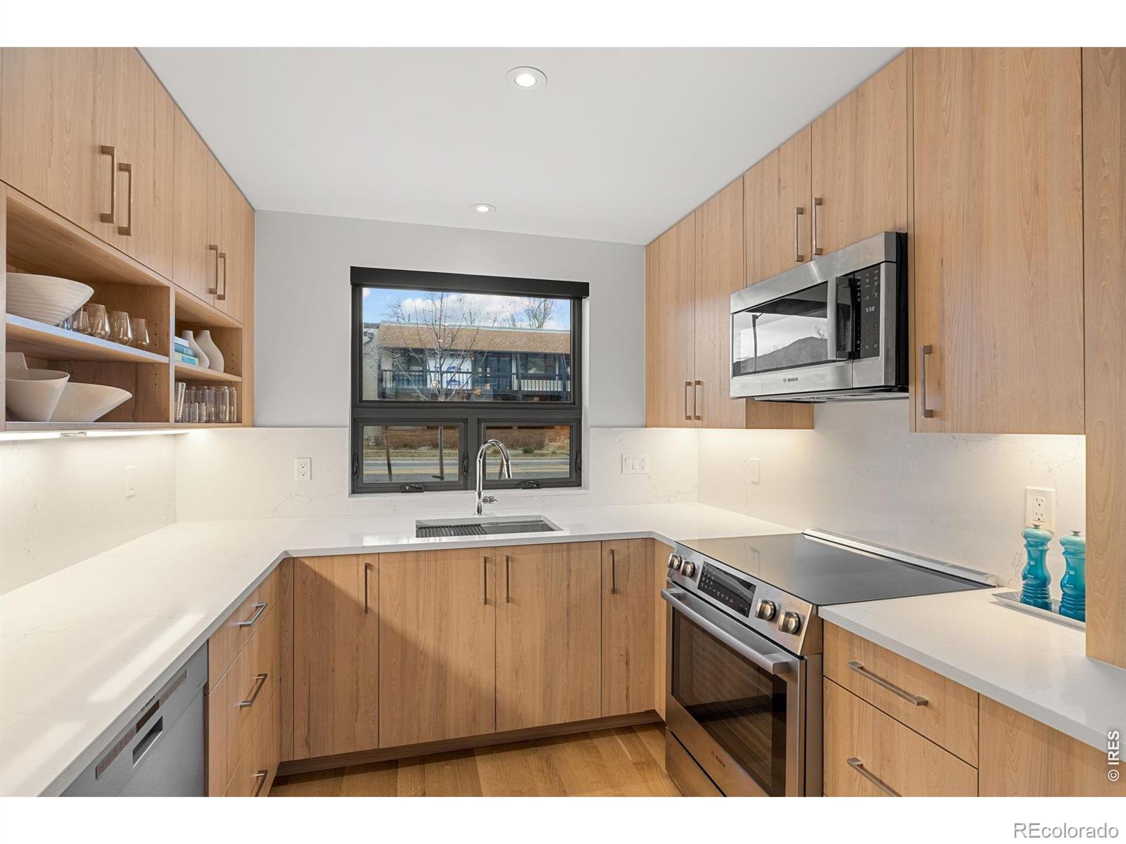 MLS Image #17 for 2120  folsom street,boulder, Colorado