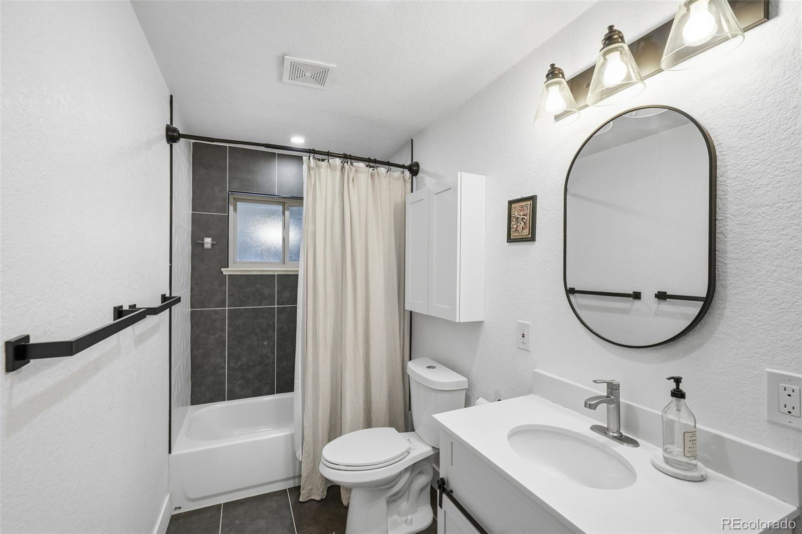 MLS Image #12 for 4702 s lincoln street,englewood, Colorado