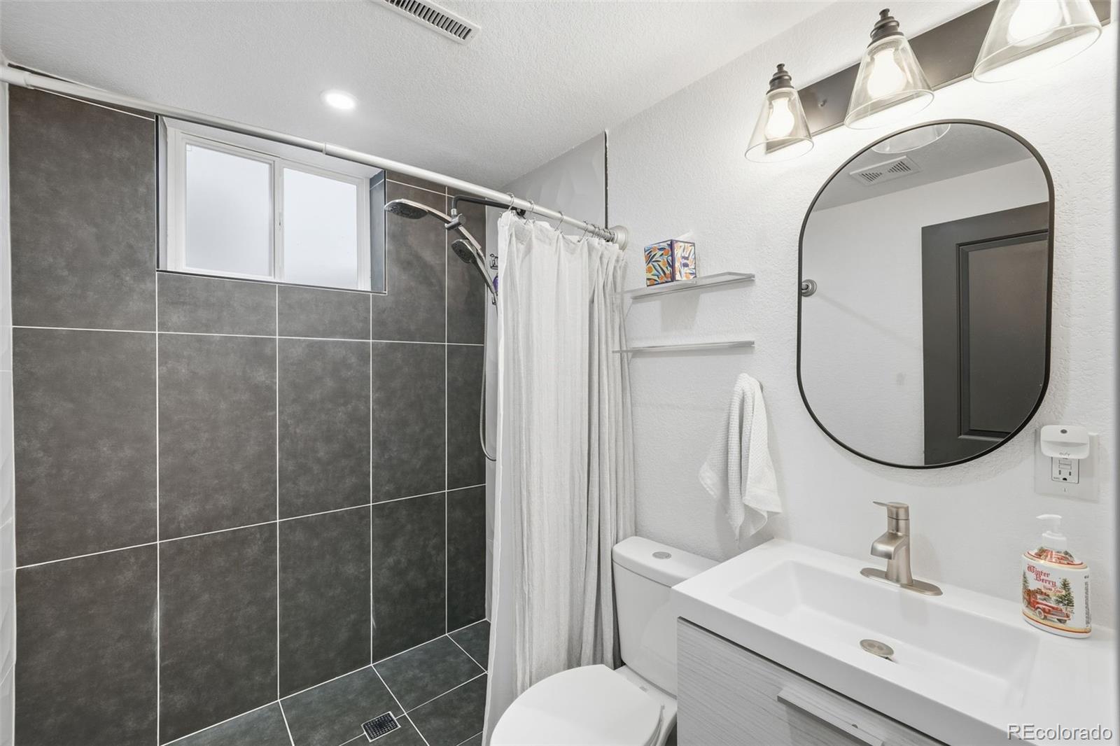 MLS Image #13 for 4702 s lincoln street,englewood, Colorado