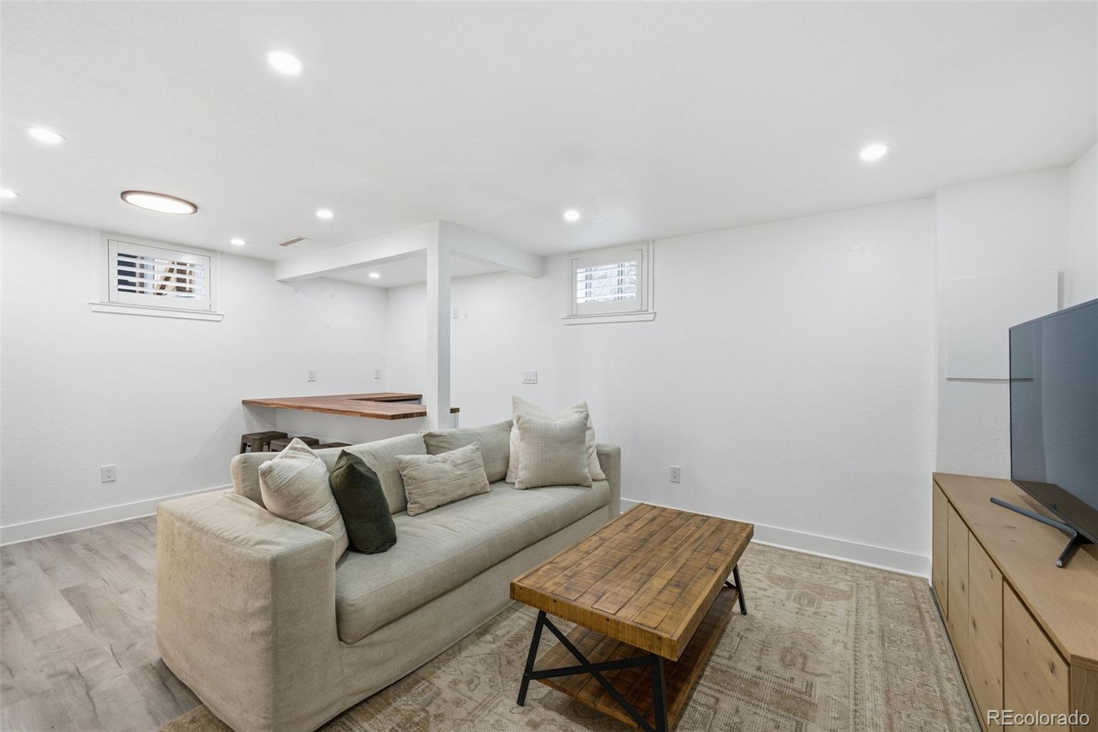 MLS Image #21 for 4702 s lincoln street,englewood, Colorado