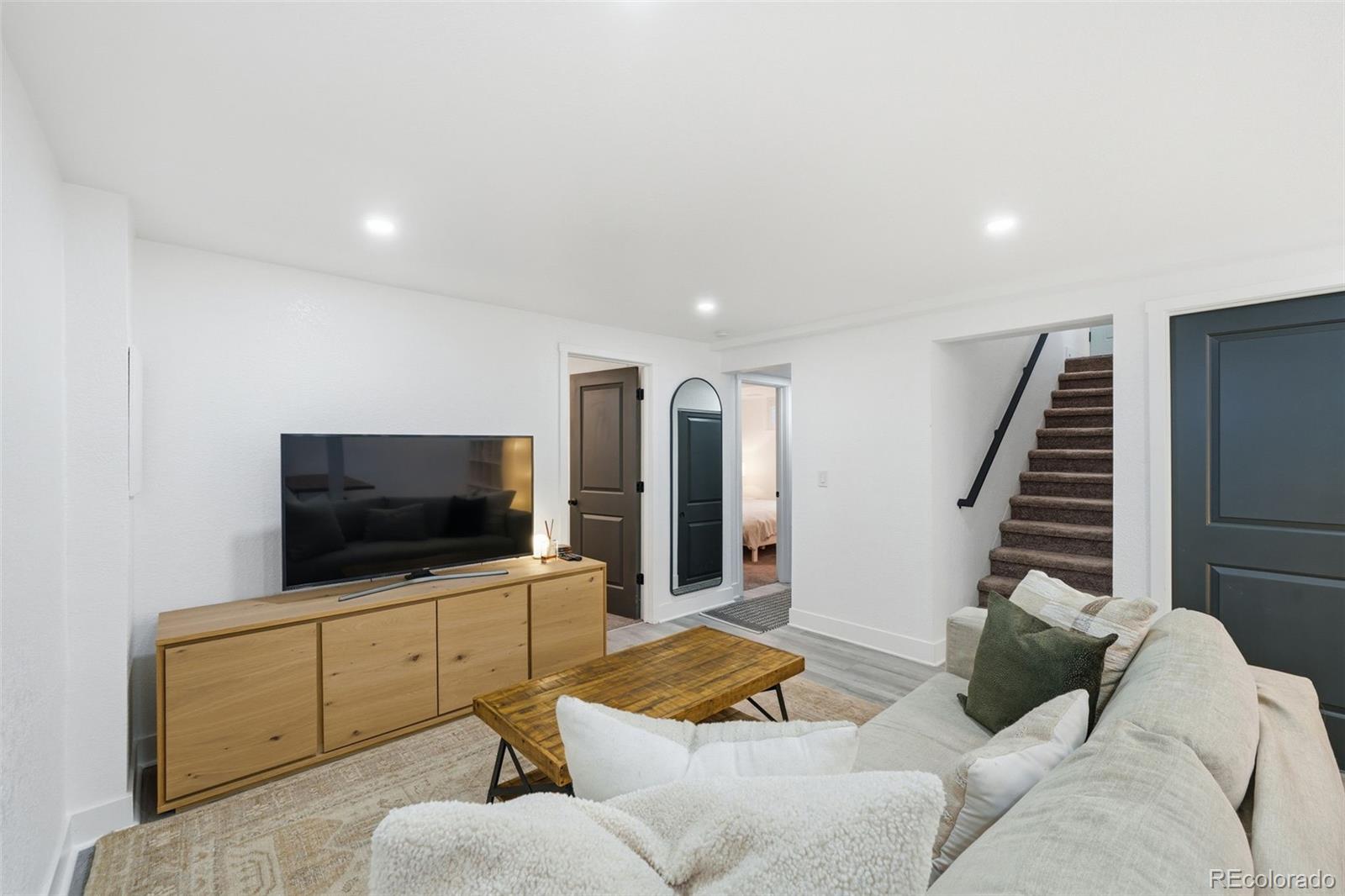MLS Image #23 for 4702 s lincoln street,englewood, Colorado