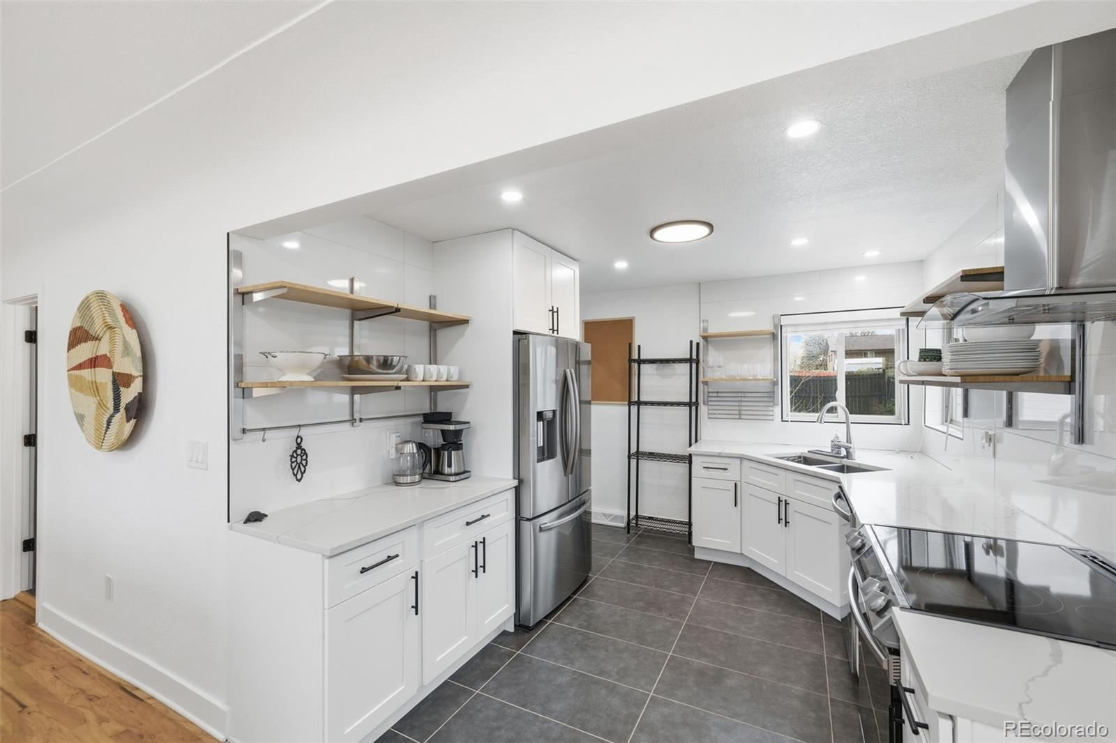 MLS Image #6 for 4702 s lincoln street,englewood, Colorado