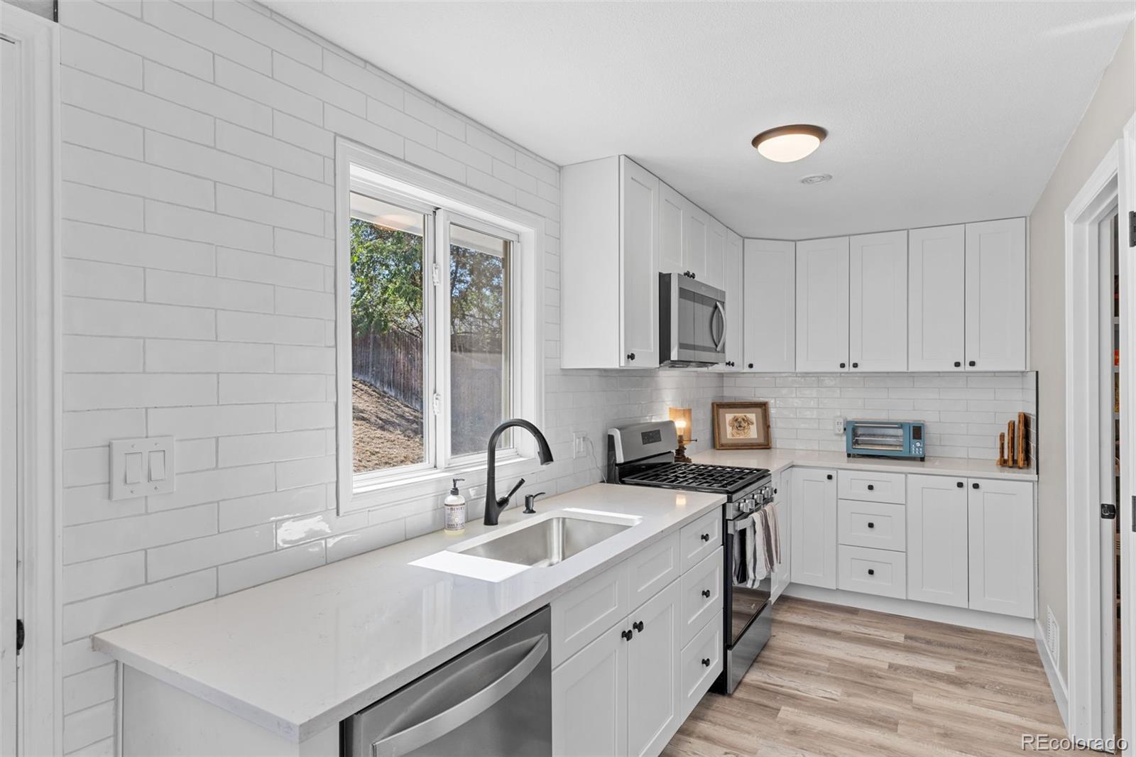 MLS Image #16 for 1460 w alaska place,denver, Colorado