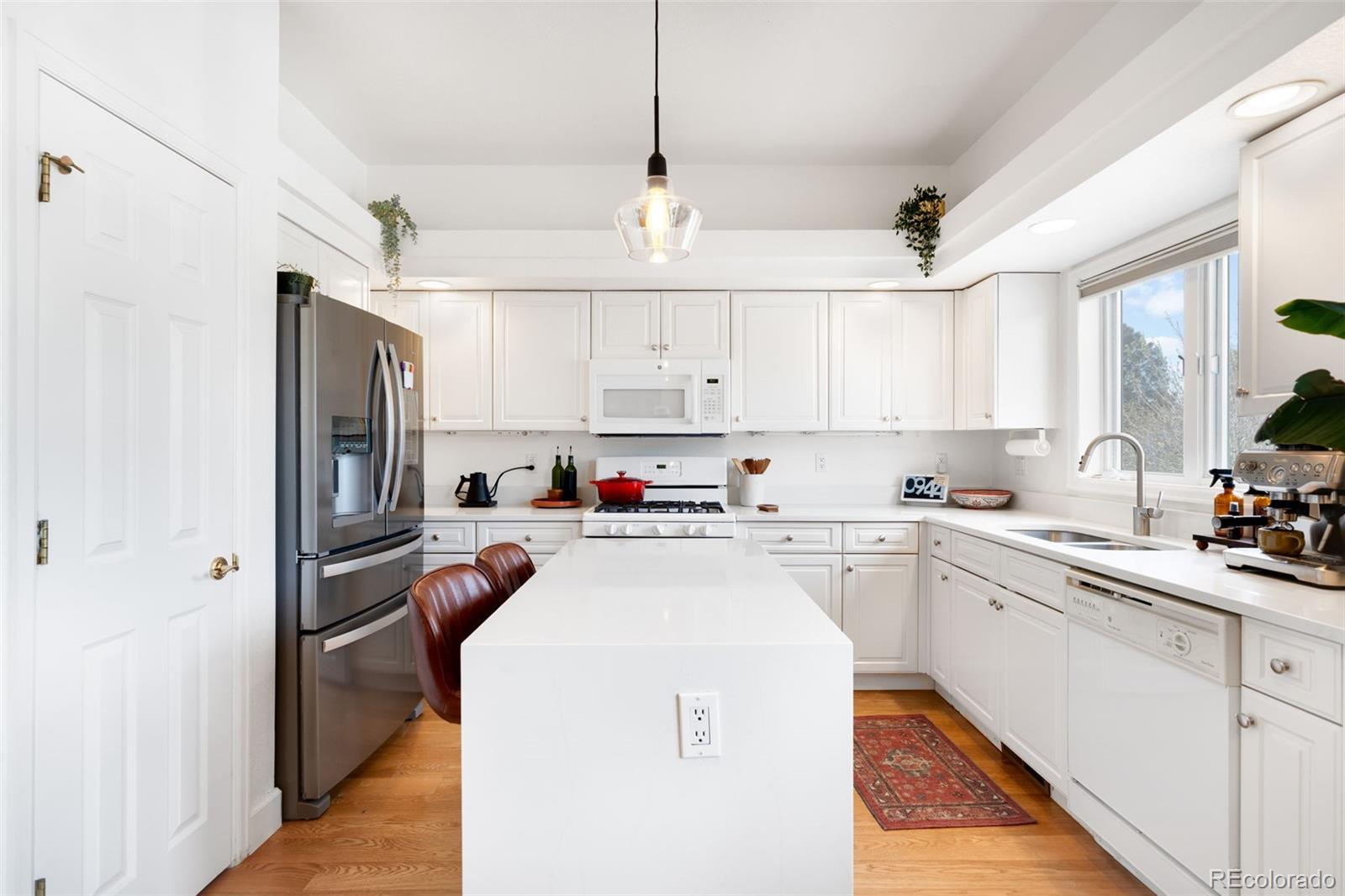 MLS Image #5 for 234 s madison street,denver, Colorado