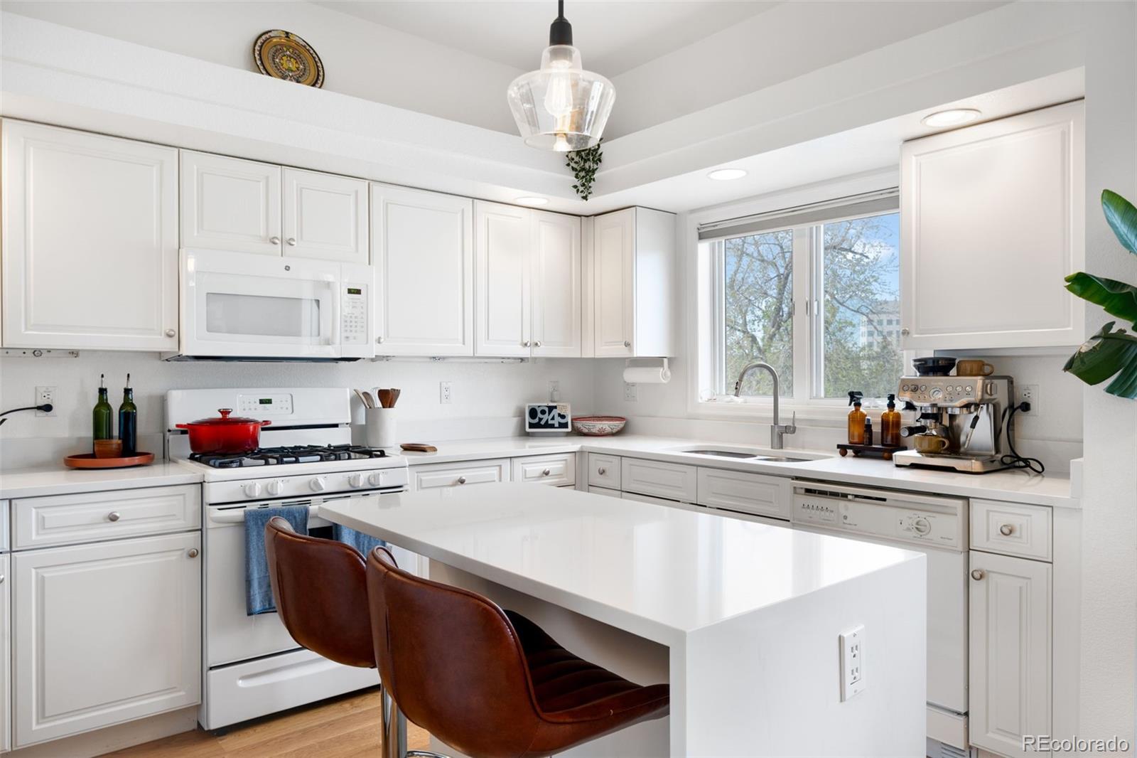 MLS Image #6 for 234 s madison street,denver, Colorado