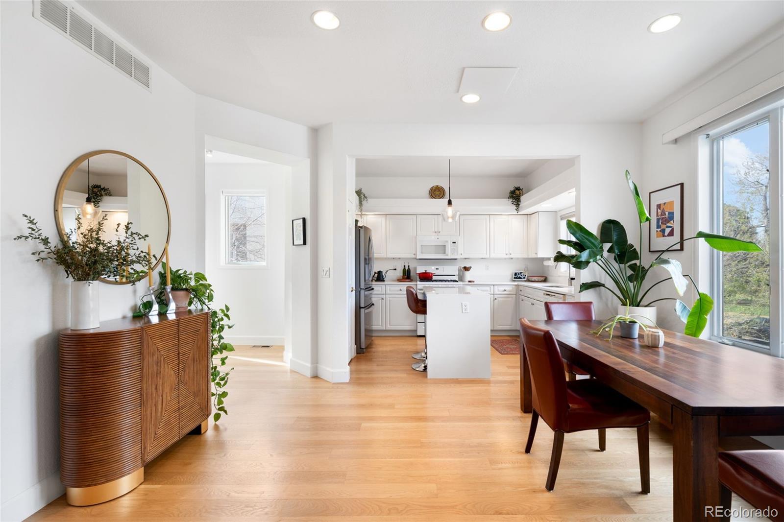 MLS Image #8 for 234 s madison street,denver, Colorado