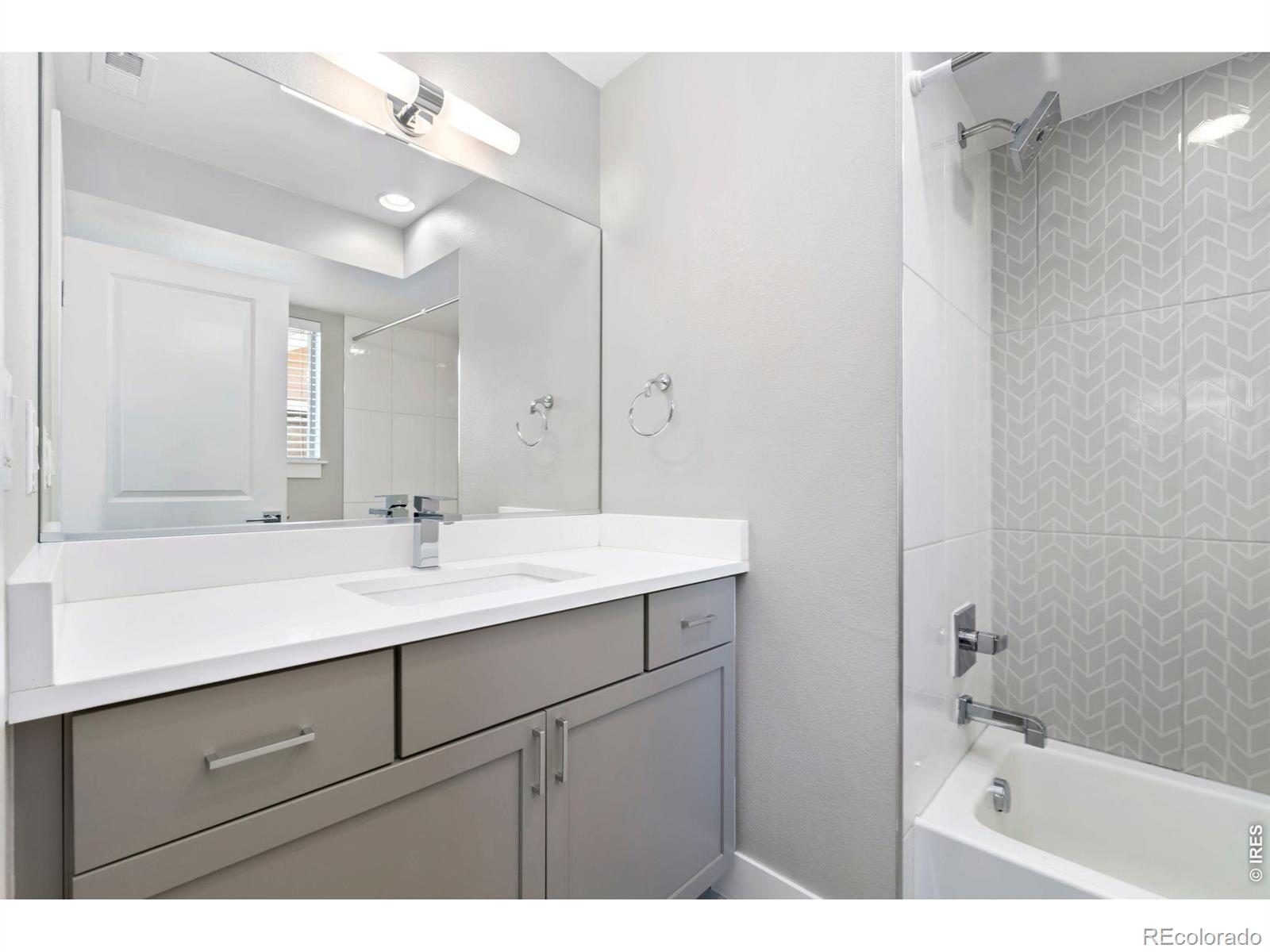 MLS Image #11 for 1435  irving street,denver, Colorado