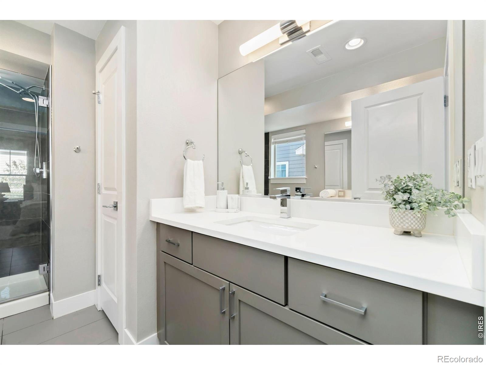 MLS Image #7 for 1435  irving street,denver, Colorado