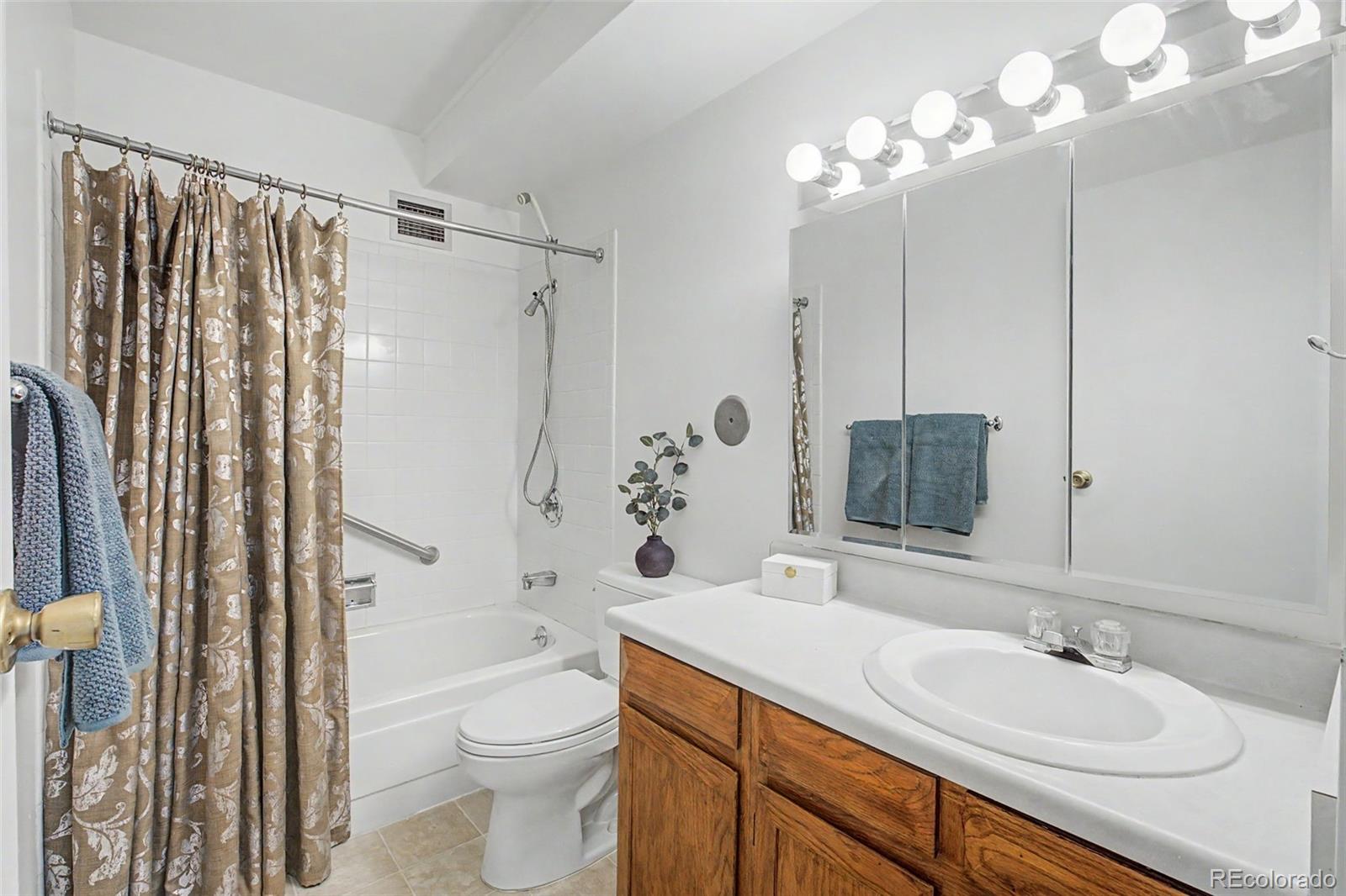 MLS Image #18 for 13609 e cornell avenue,aurora, Colorado