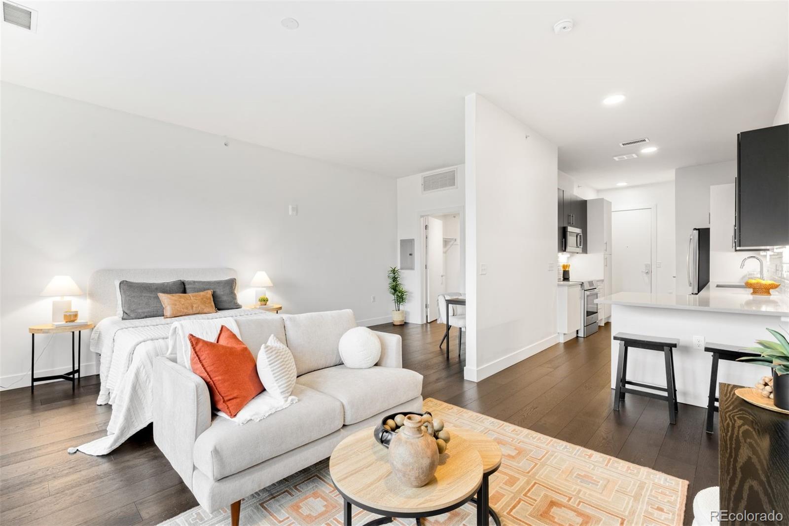 MLS Image #2 for 2525  arapahoe street,denver, Colorado