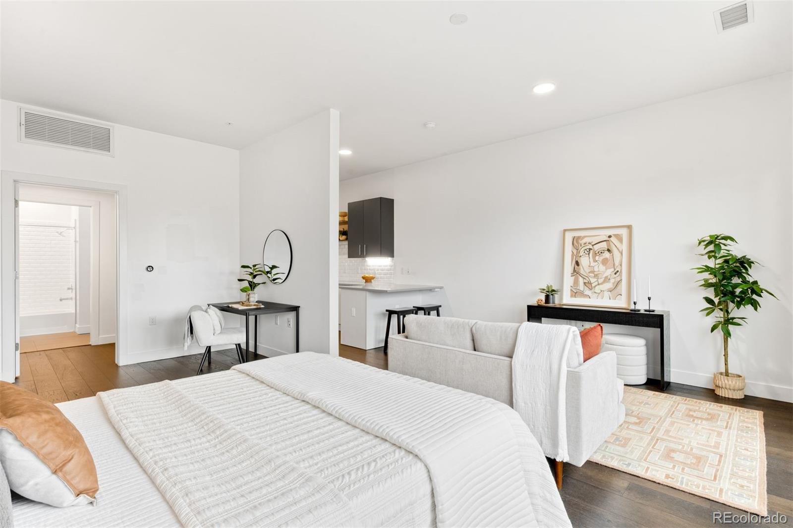 MLS Image #7 for 2525  arapahoe street,denver, Colorado