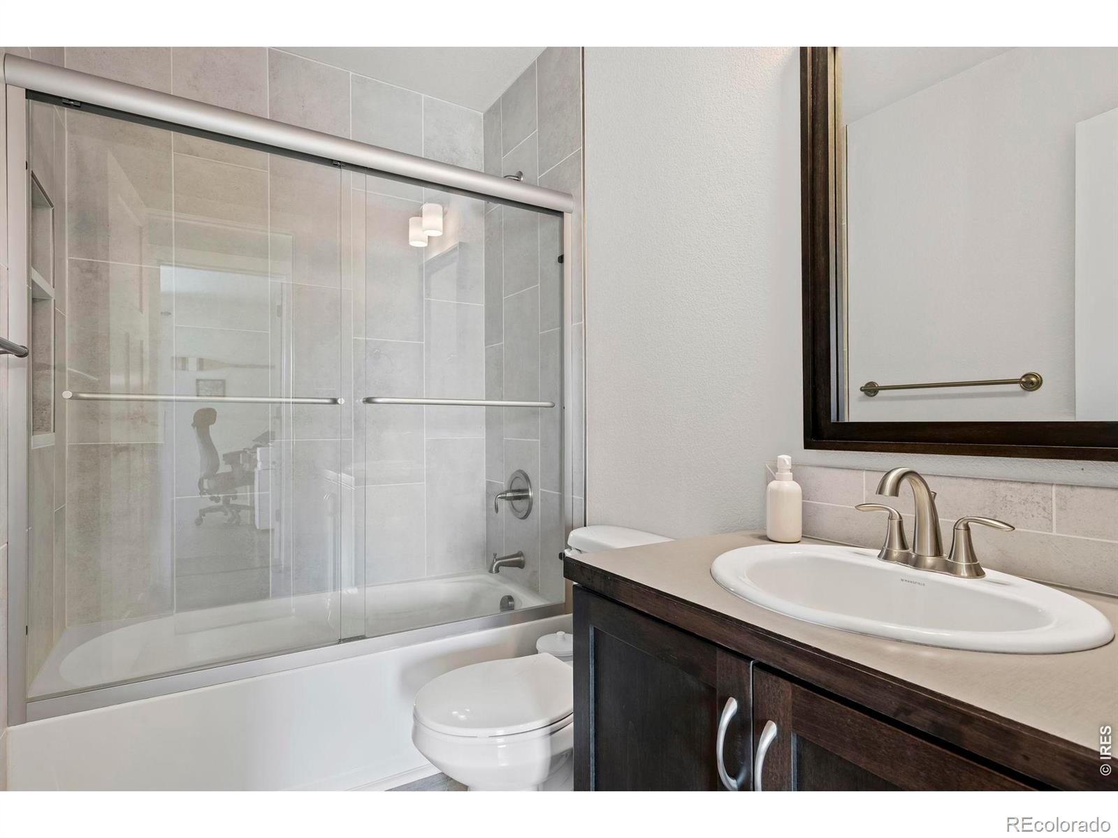 MLS Image #17 for 7102  silver court,timnath, Colorado
