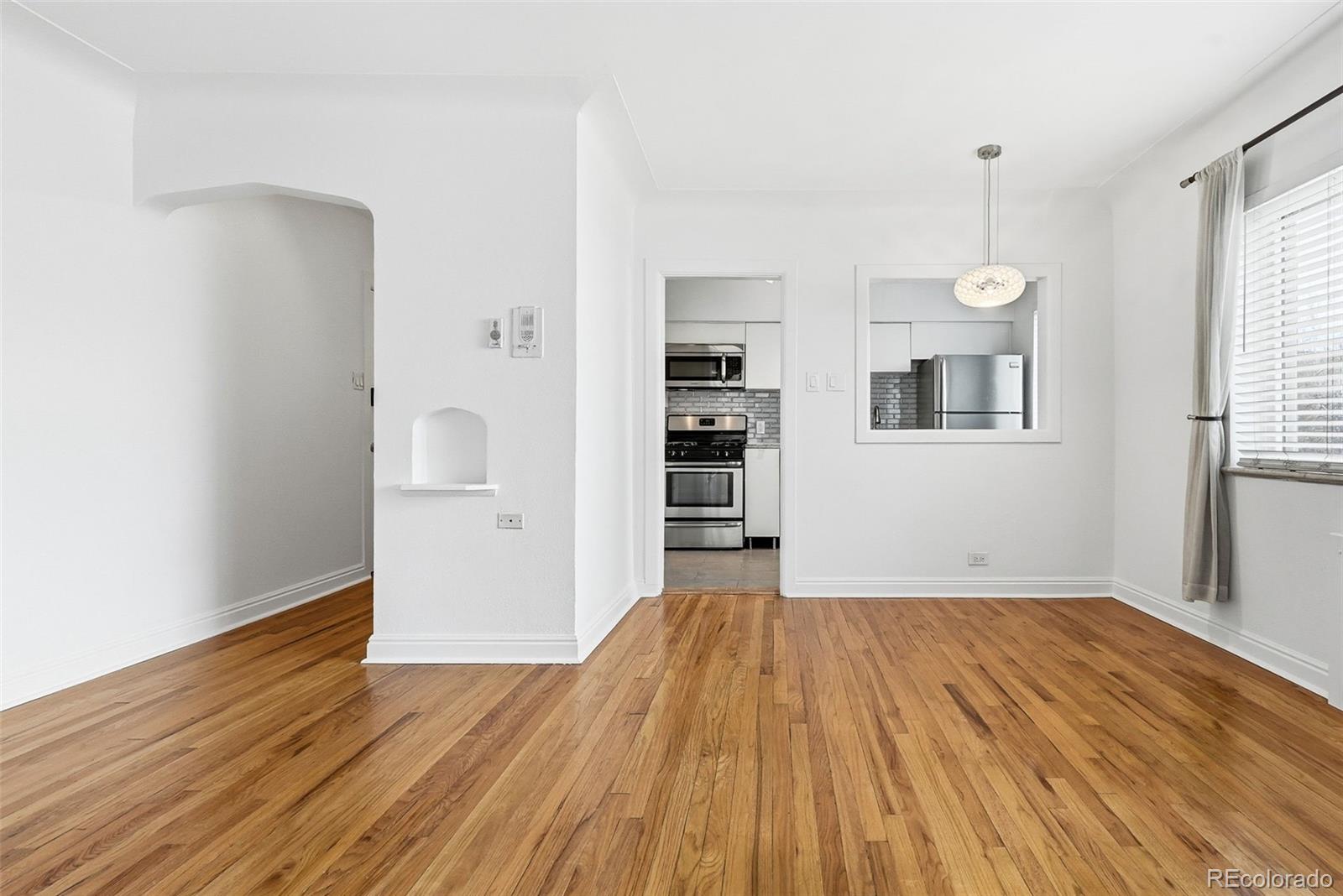 MLS Image #10 for 665 n washington street,denver, Colorado