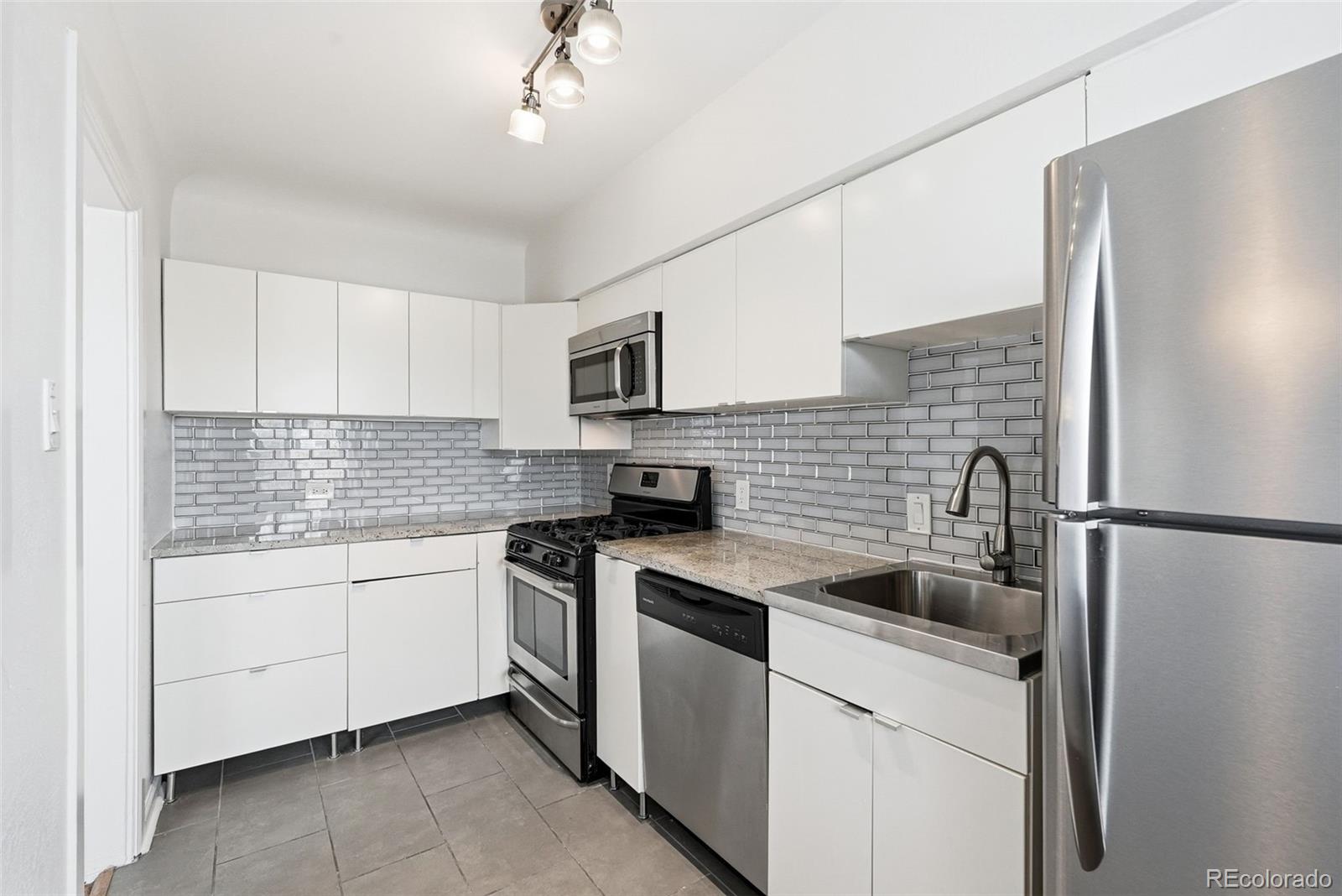MLS Image #12 for 665 n washington street,denver, Colorado
