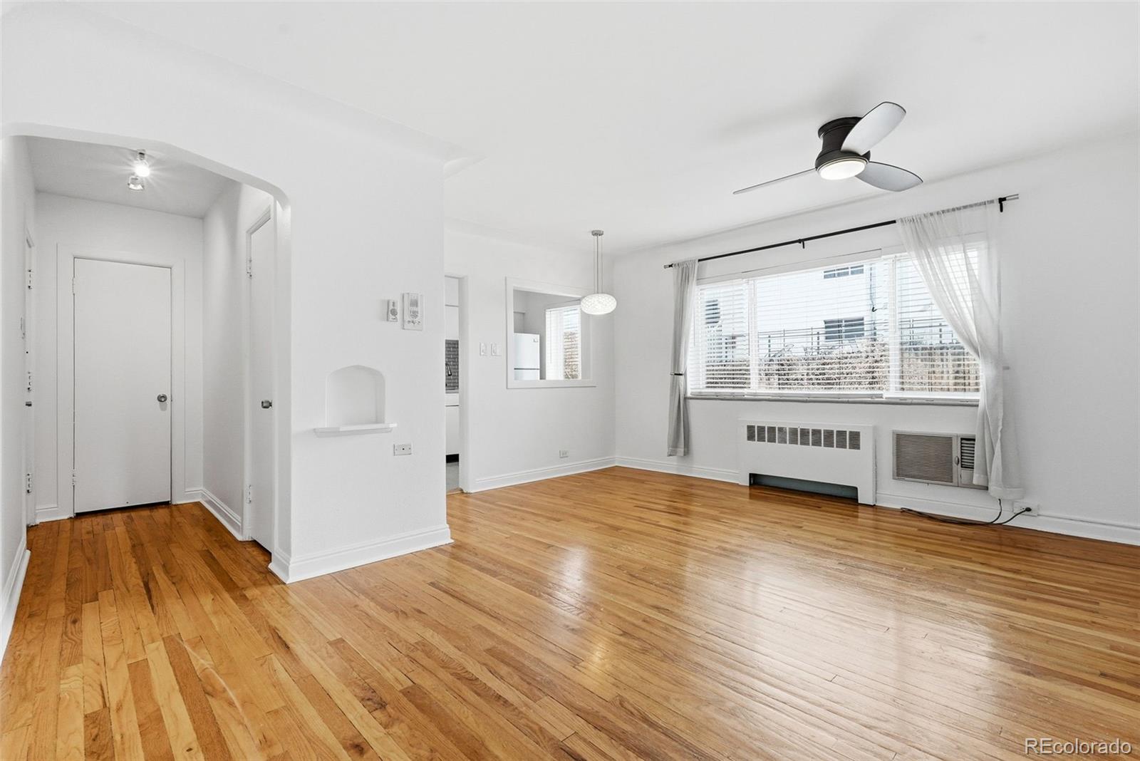 MLS Image #4 for 665 n washington street,denver, Colorado
