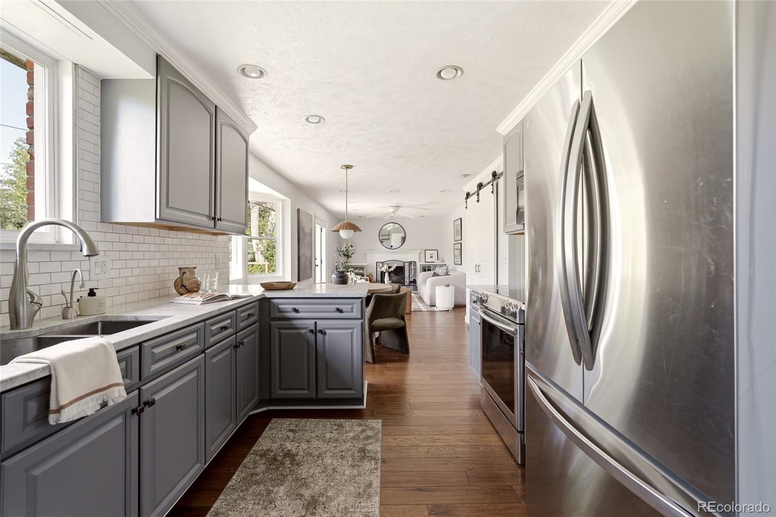 MLS Image #2 for 4455 e hinsdale place,centennial, Colorado