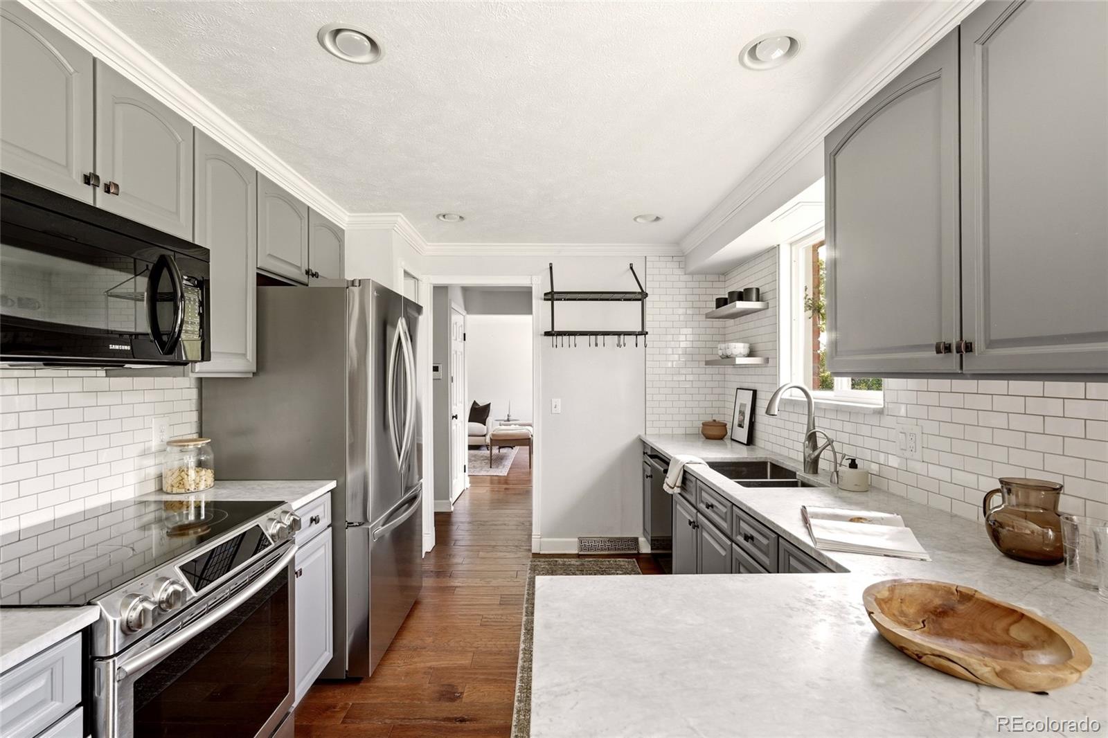 MLS Image #3 for 4455 e hinsdale place,centennial, Colorado