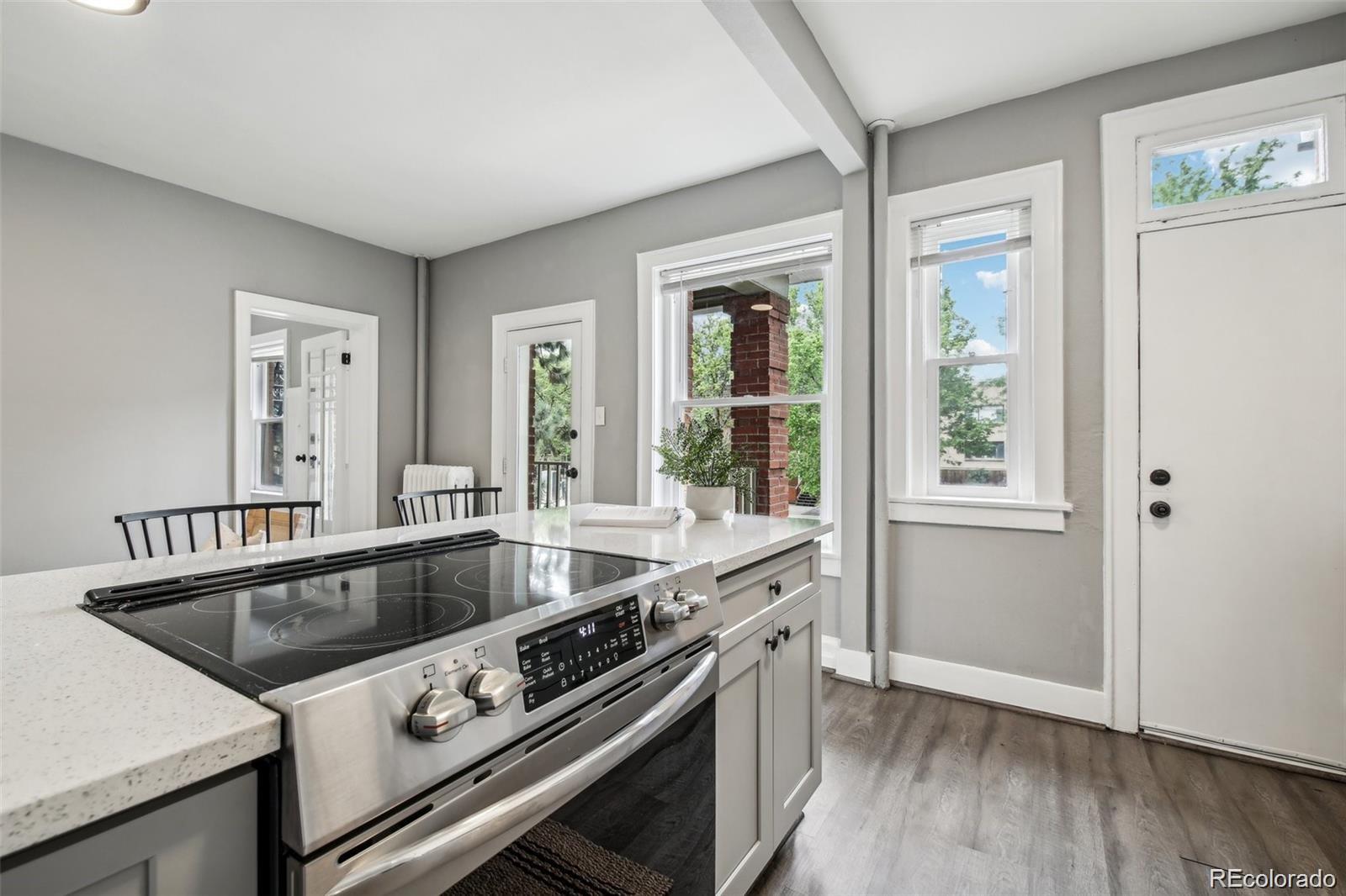 MLS Image #2 for 1376 n pearl street 109,denver, Colorado