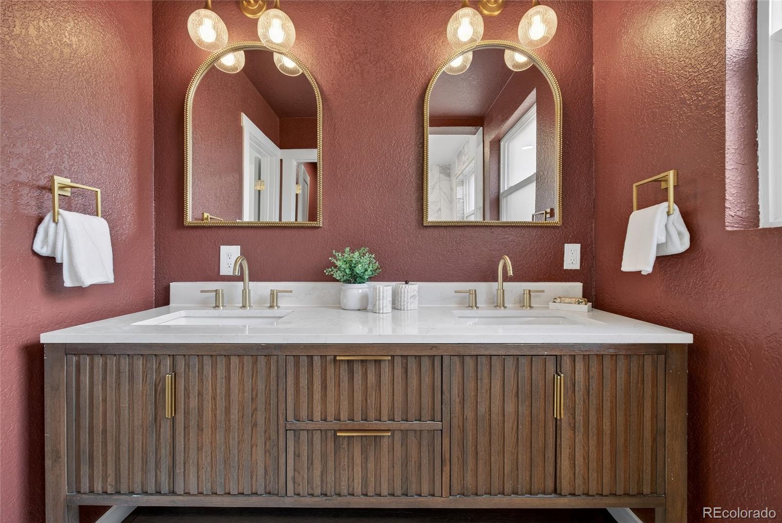 MLS Image #15 for 583 s oneida way,denver, Colorado