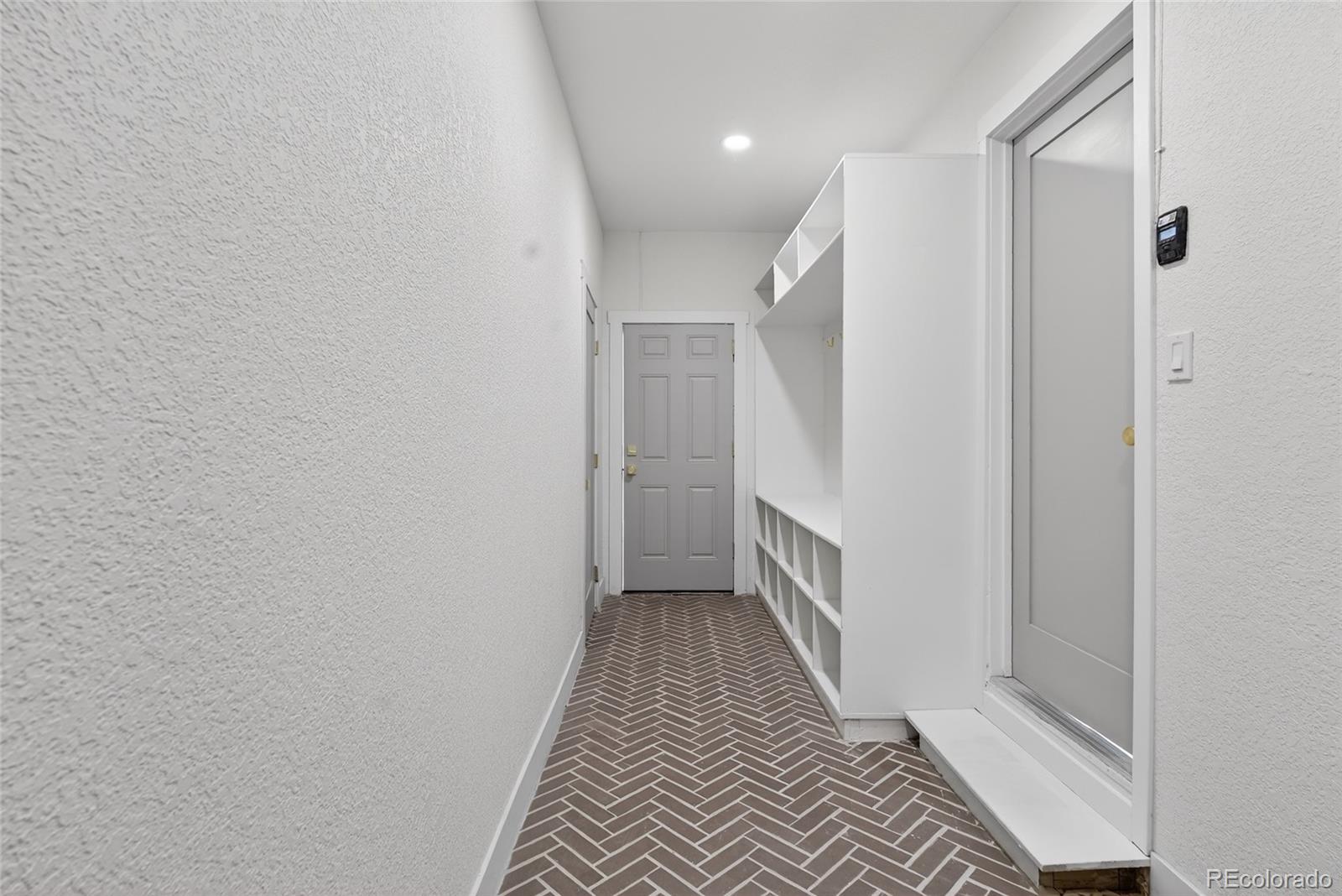 MLS Image #25 for 583 s oneida way,denver, Colorado