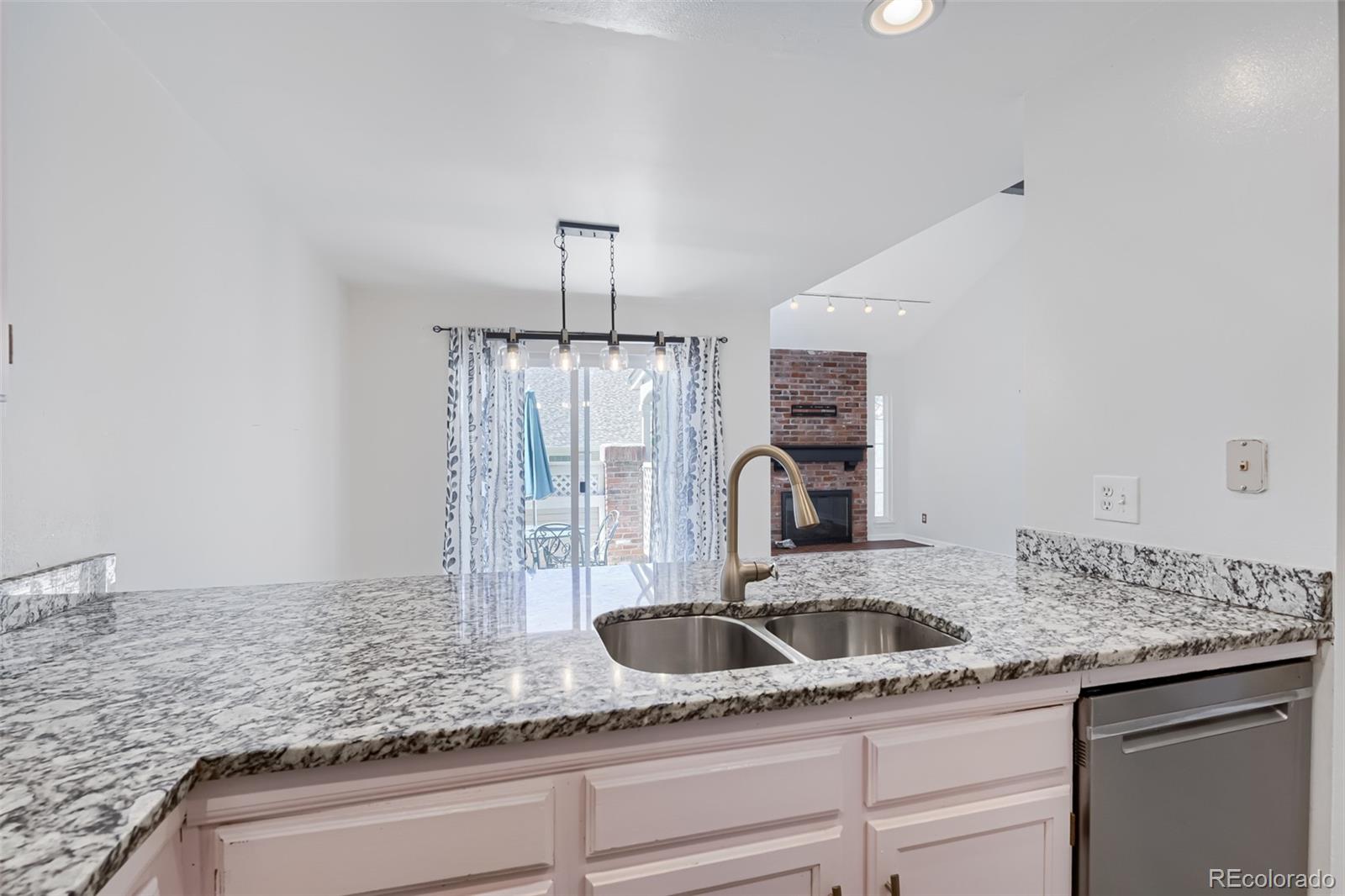 MLS Image #11 for 2892 w long circle,littleton, Colorado