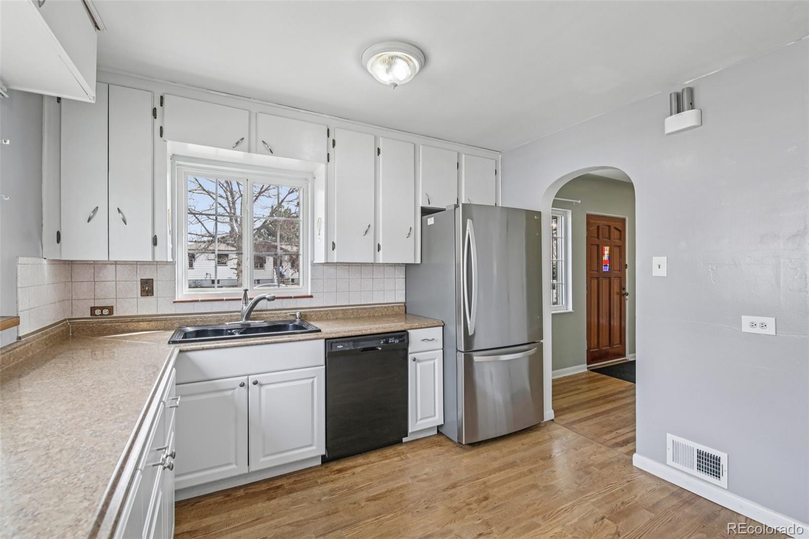 MLS Image #10 for 977  yates street,denver, Colorado