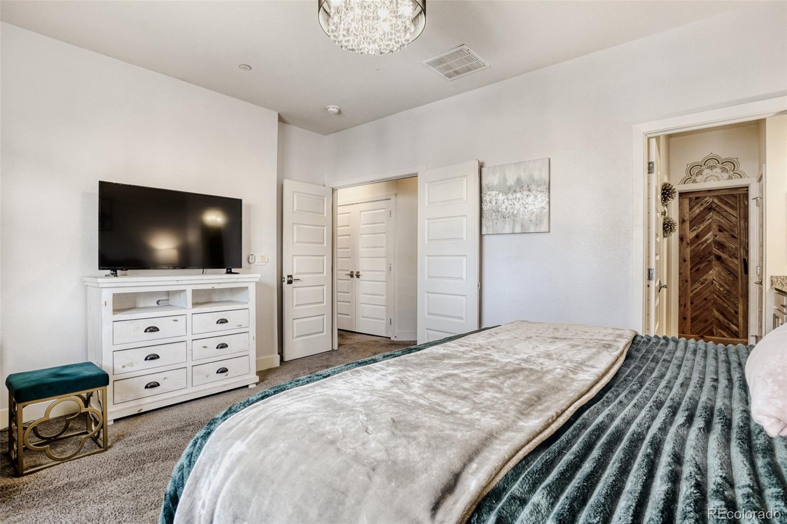MLS Image #12 for 19562 e sunset circle,centennial, Colorado